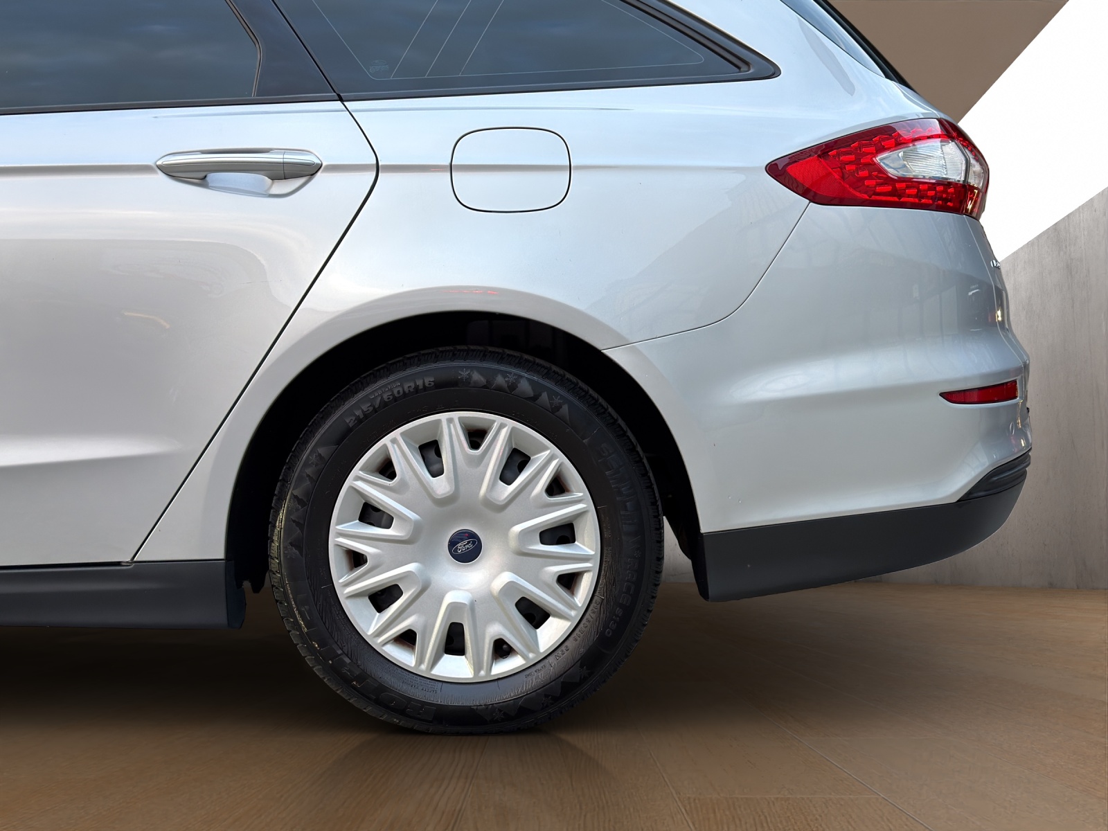 FORD Mondeo 2.0 TDCi Trend PowerShift-image-18