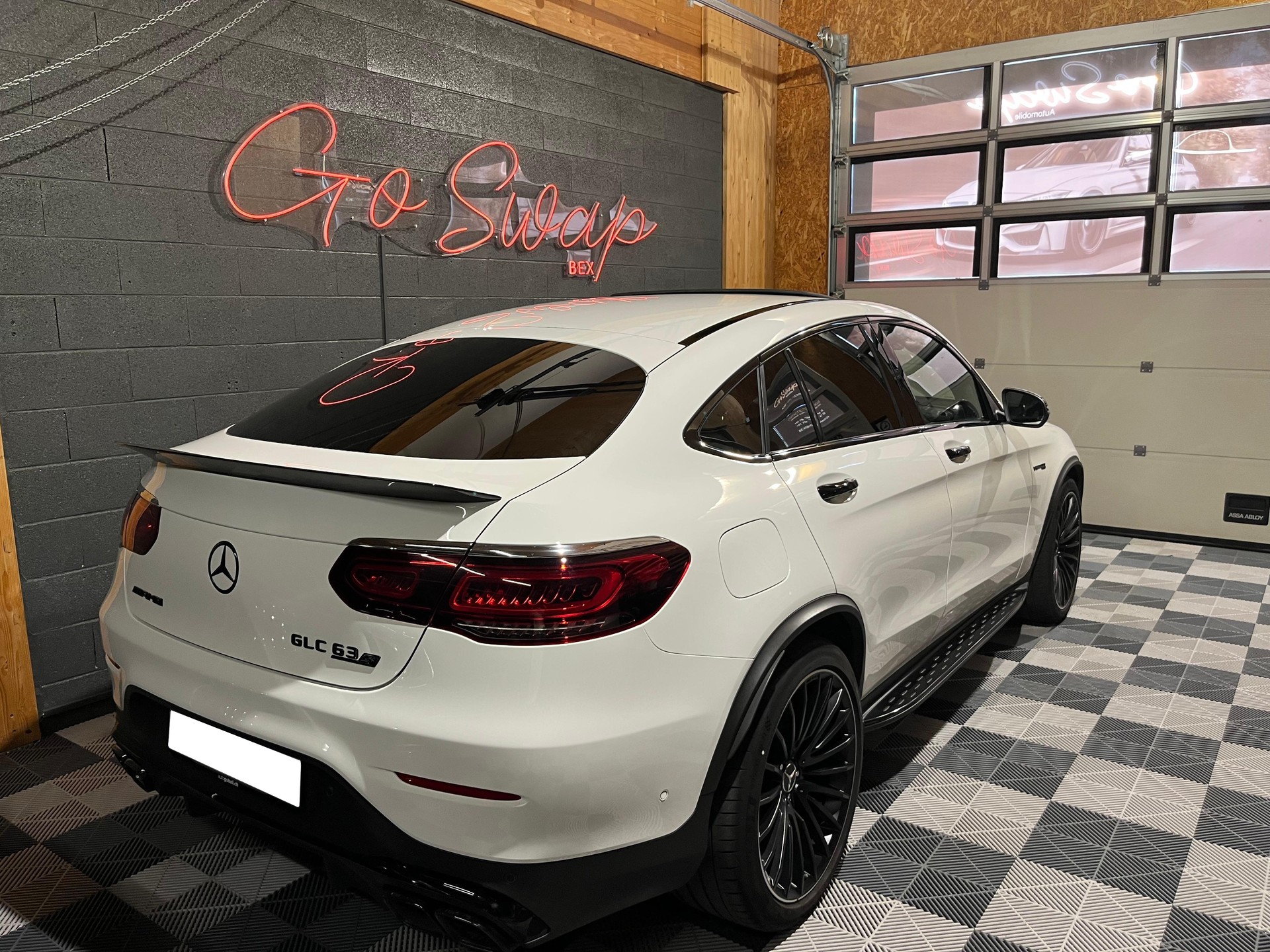 MERCEDES-BENZ GLC Coupé 63 S AMG 4Matic 9G-Tronic-image-3