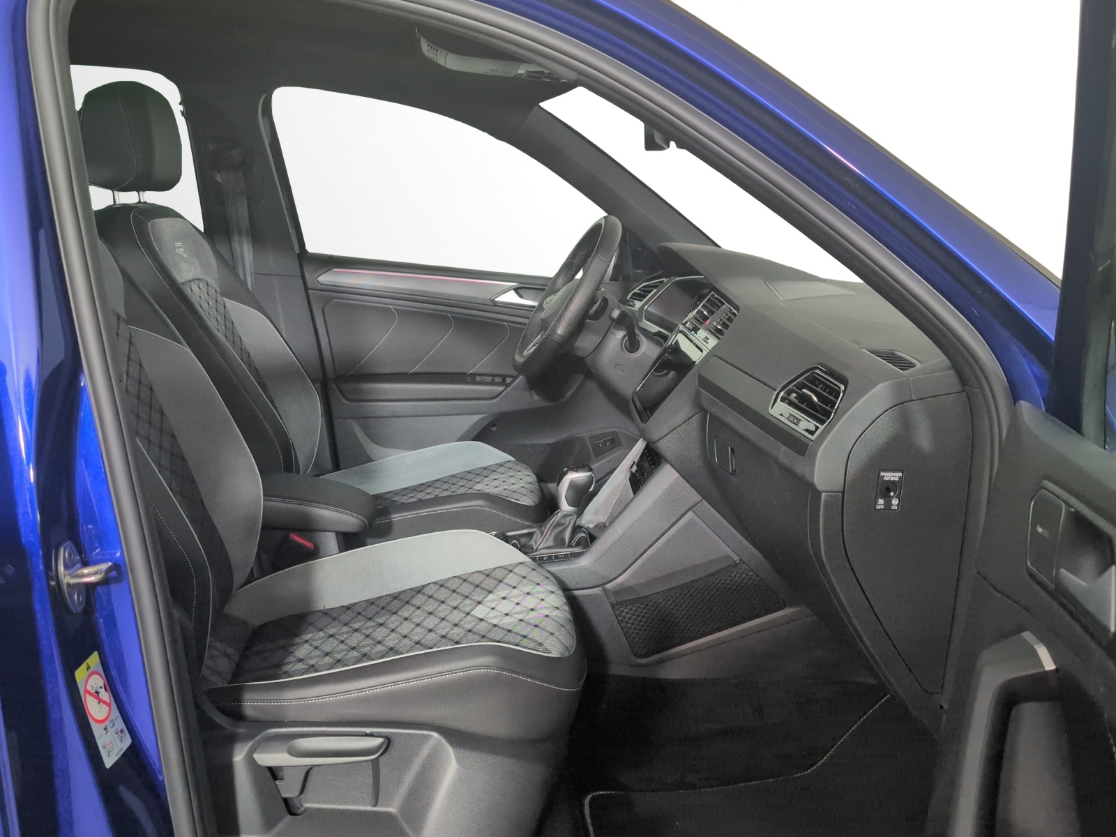 VW Tiguan 2.0TSI R-Line 4Motion DSG-image-6
