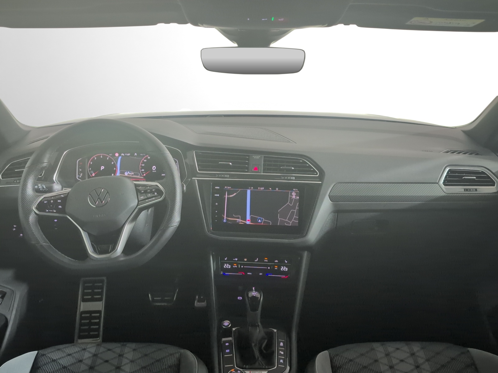 VW Tiguan 2.0TSI R-Line 4Motion DSG-image-9