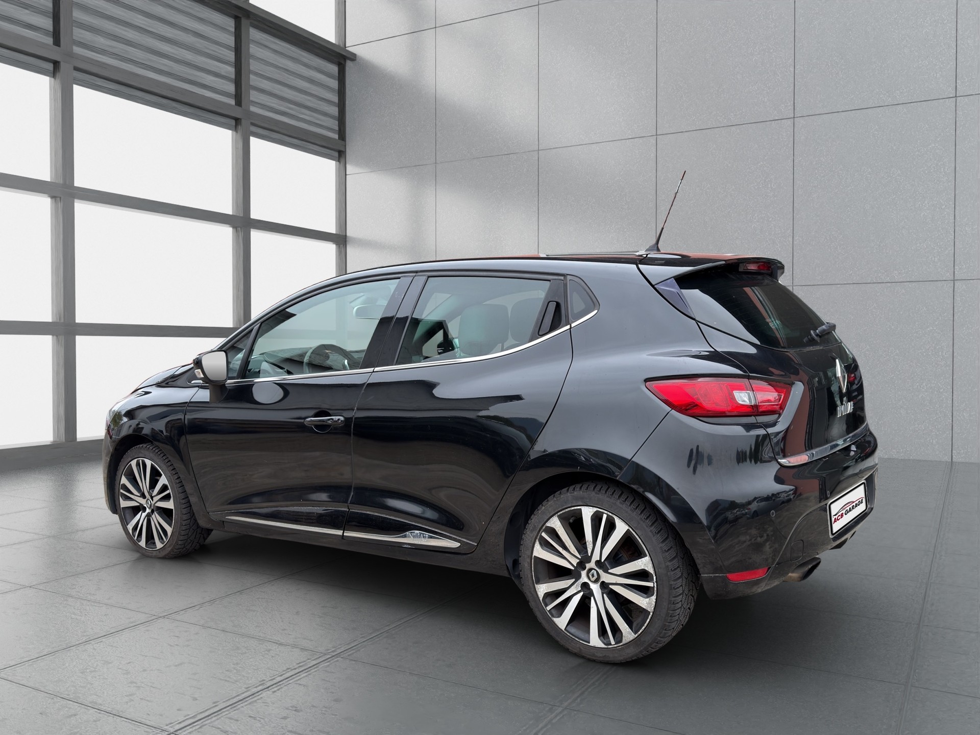 RENAULT Clio Grandtour 1.2 16V T Swiss Edition EDC-image-4