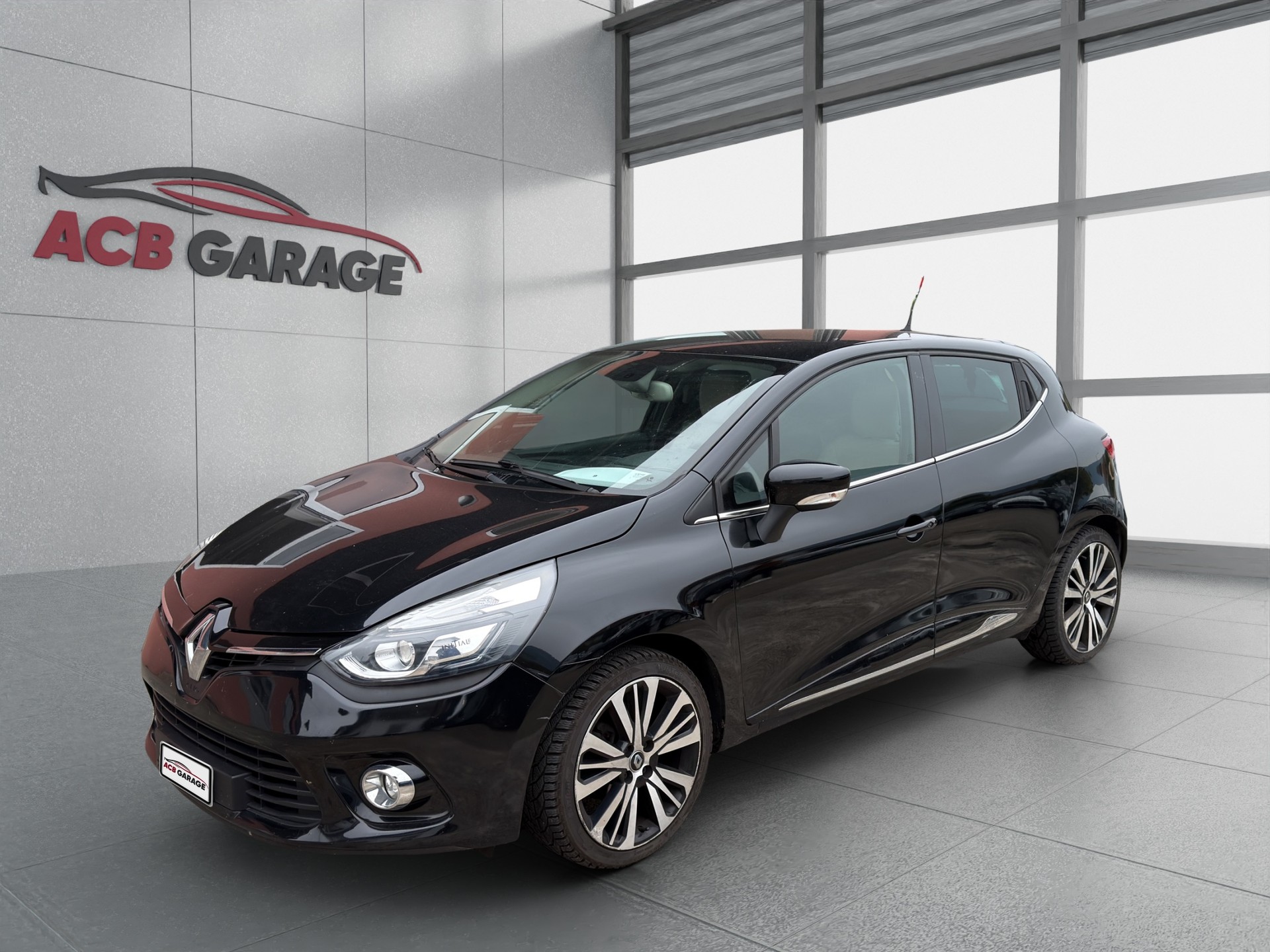 RENAULT Clio Grandtour 1.2 16V T Swiss Edition EDC-image-0