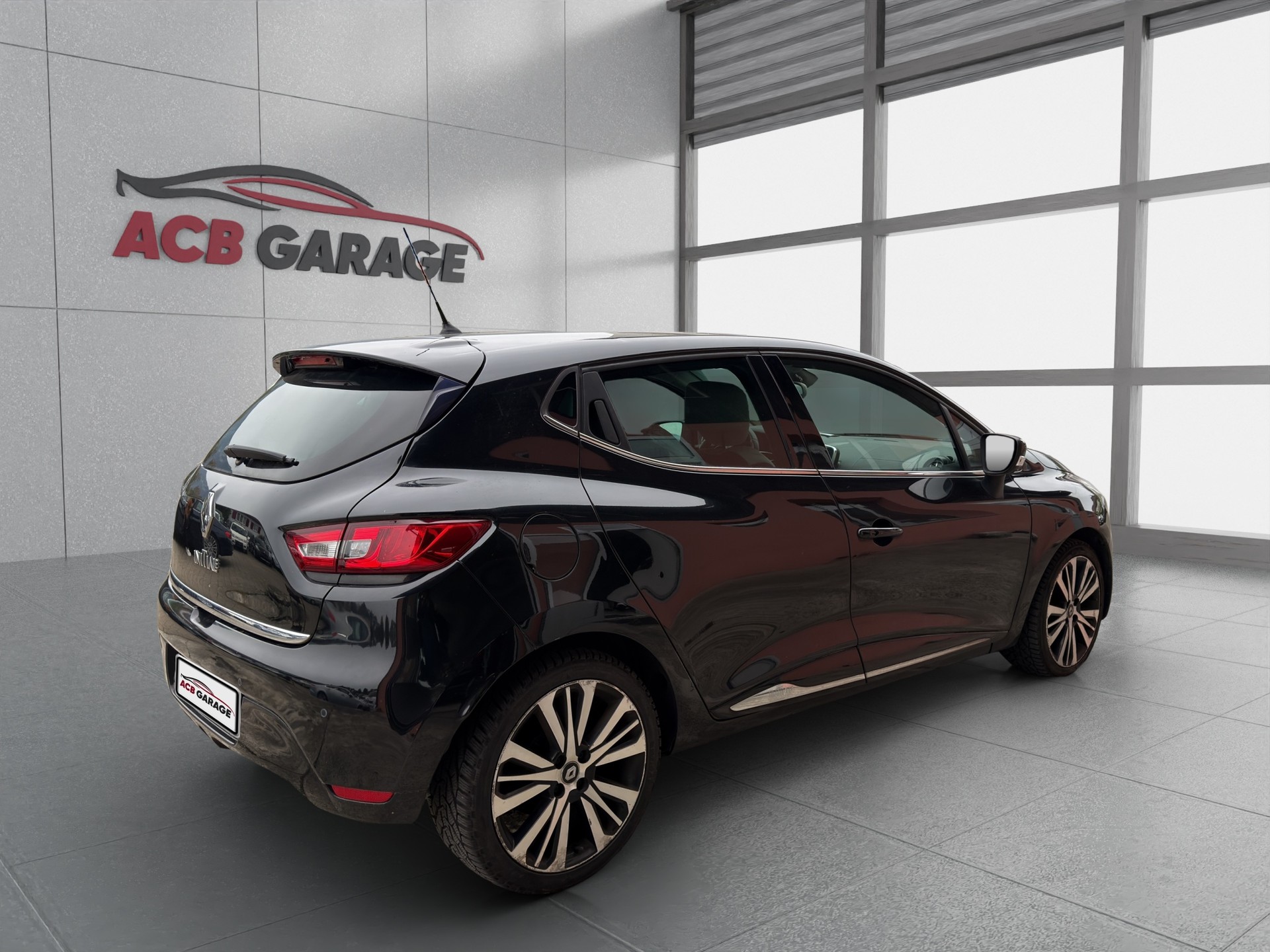 RENAULT Clio Grandtour 1.2 16V T Swiss Edition EDC-image-6