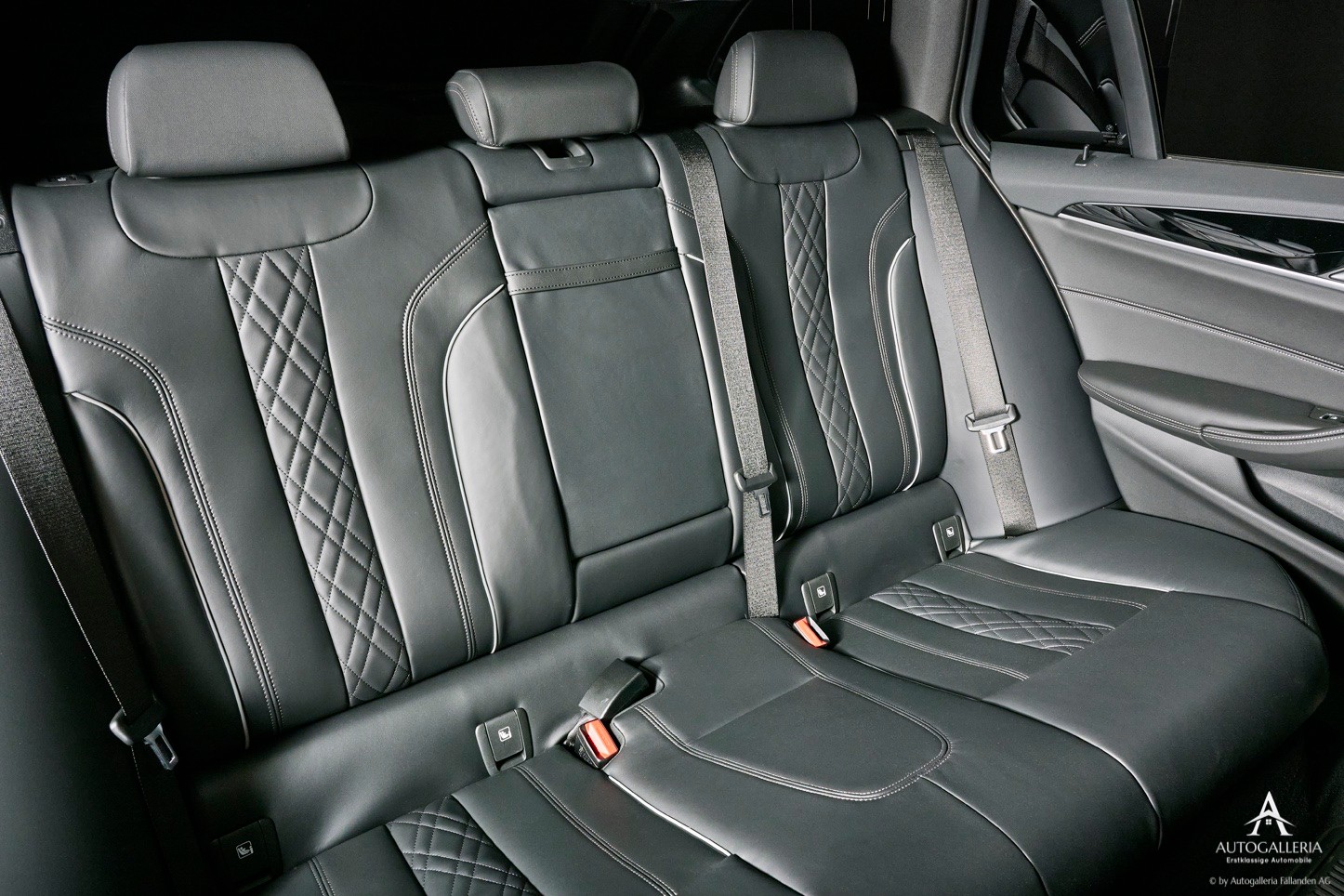 BMW-ALPINA D5 S Touring xDrive Switch-Tronic-image-9