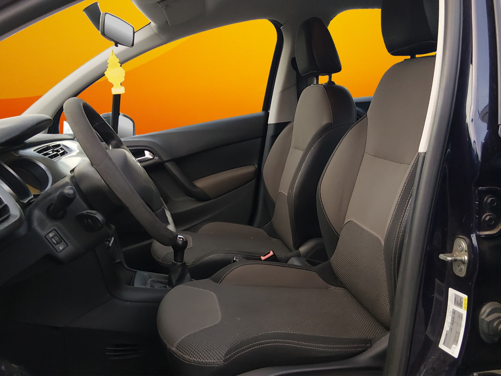 CITROEN C3 1.2i Séduction-image-8