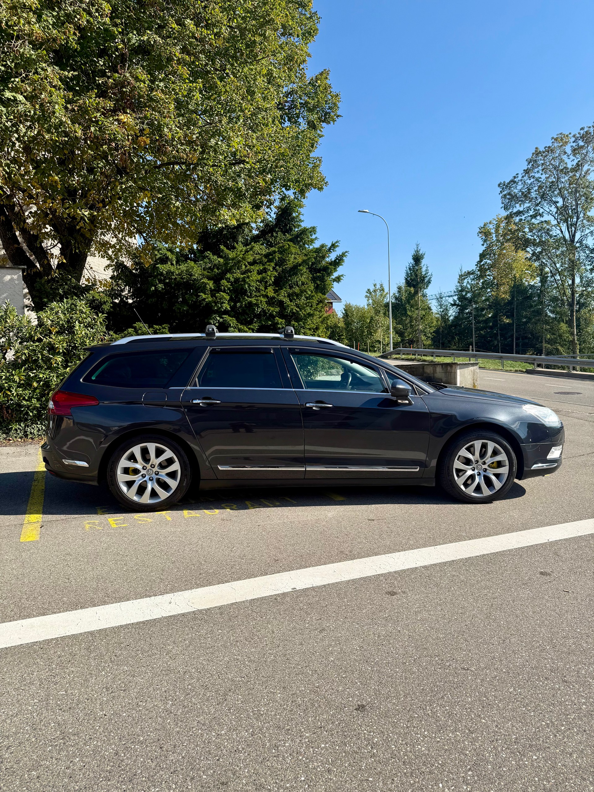 CITROEN C5 Tourer 3.0 HDi V6 Exclusive Automatic-image-2