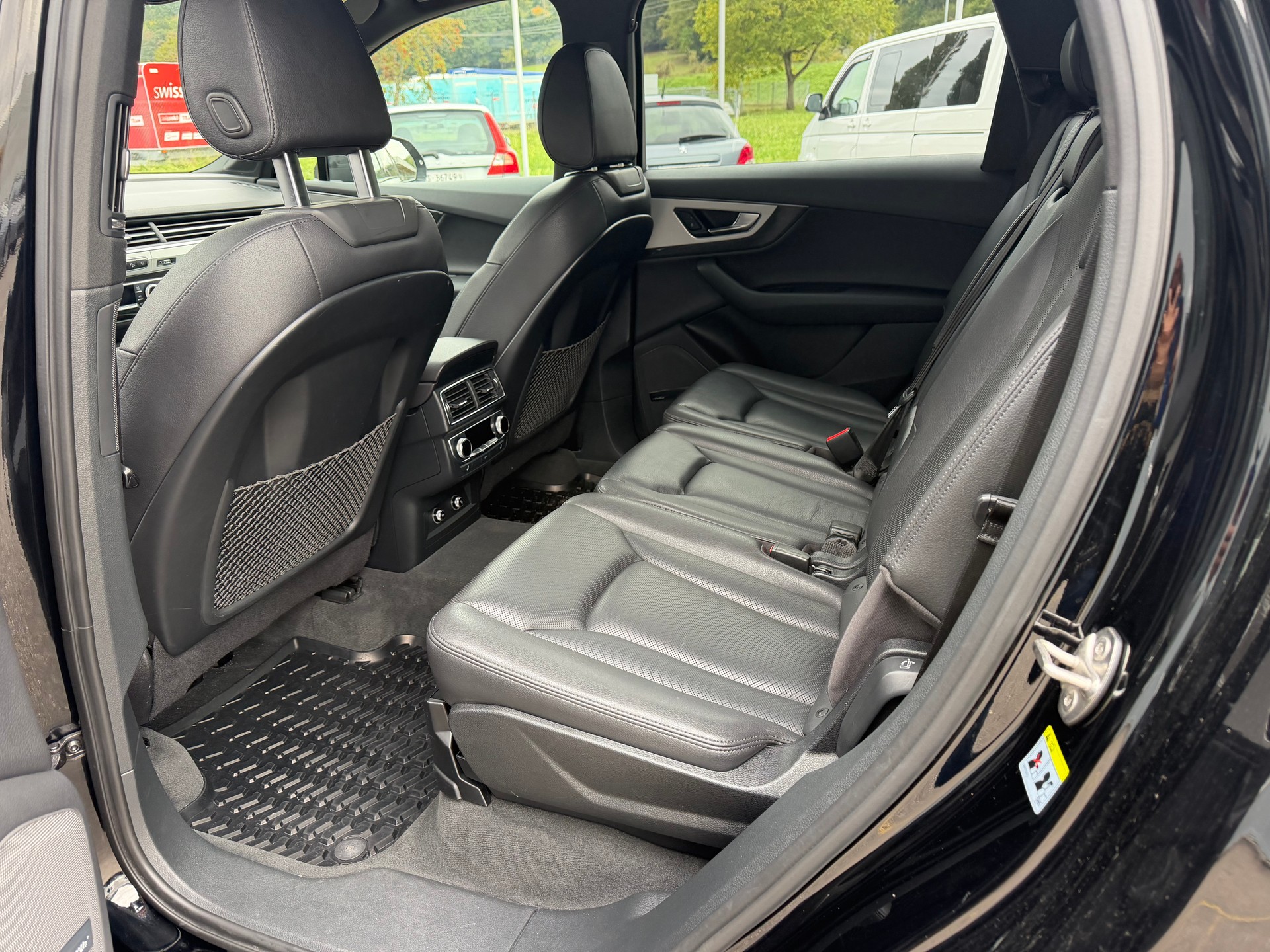 AUDI S-LINE !! Q7 3.0 TFSI " 2018" QUATTRO MIT 7 SITZPLÄTZE" TIPTRONIC 333 PS BENZIN. AB MFK. AB SERVICE. MIT AHK 3500 KG .-image-8
