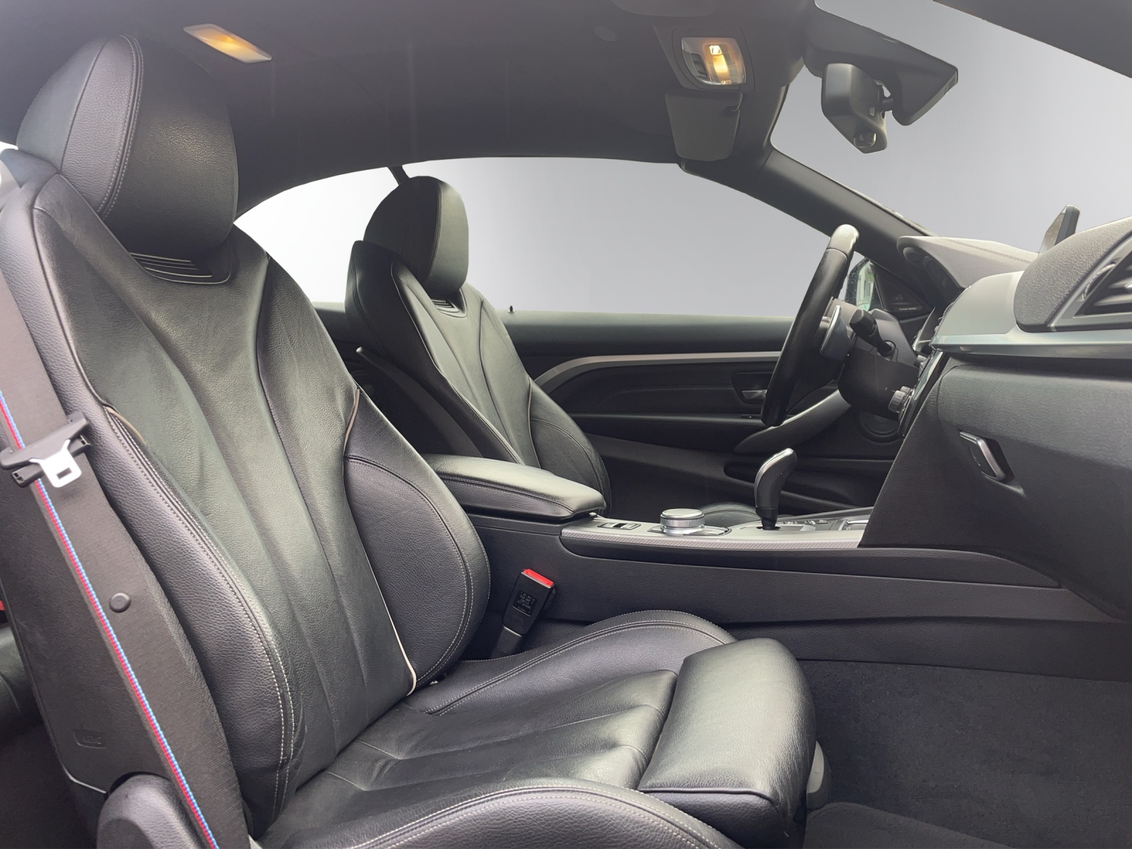 BMW 440i Cabriolet xDrive M Sport Steptronic-image-11