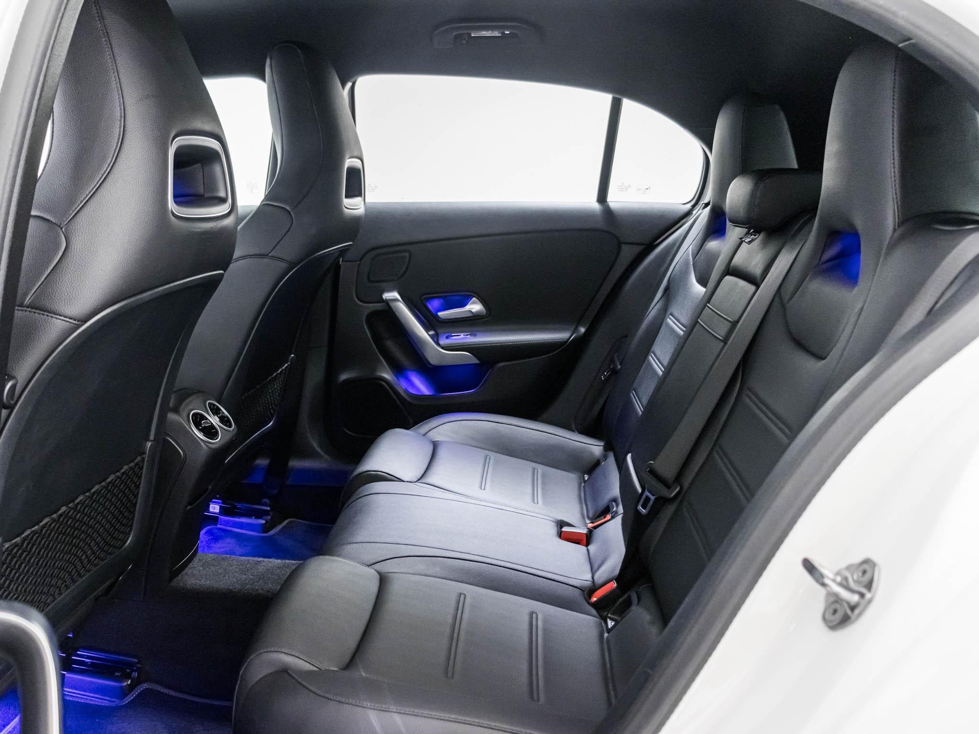 MERCEDES-BENZ A 200-image-7