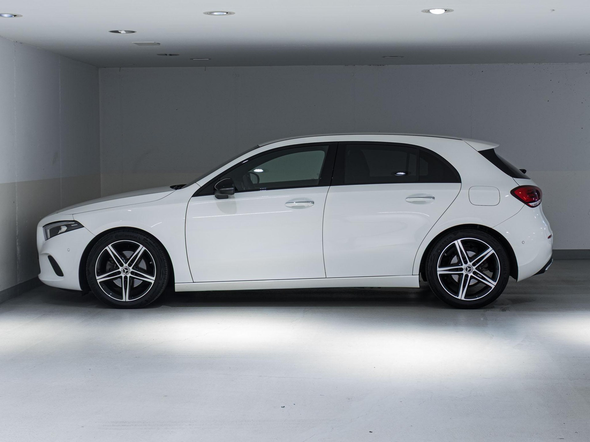 MERCEDES-BENZ A 200-image-4