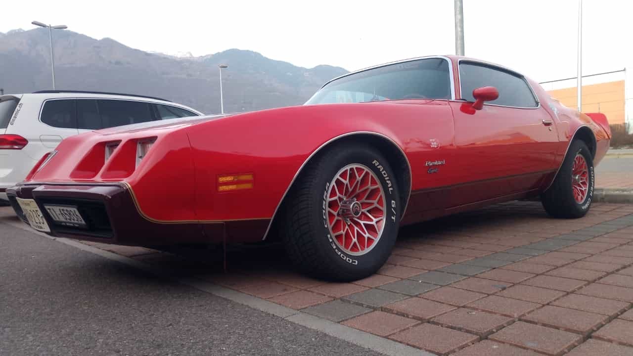 PONTIAC Esprit-image-1