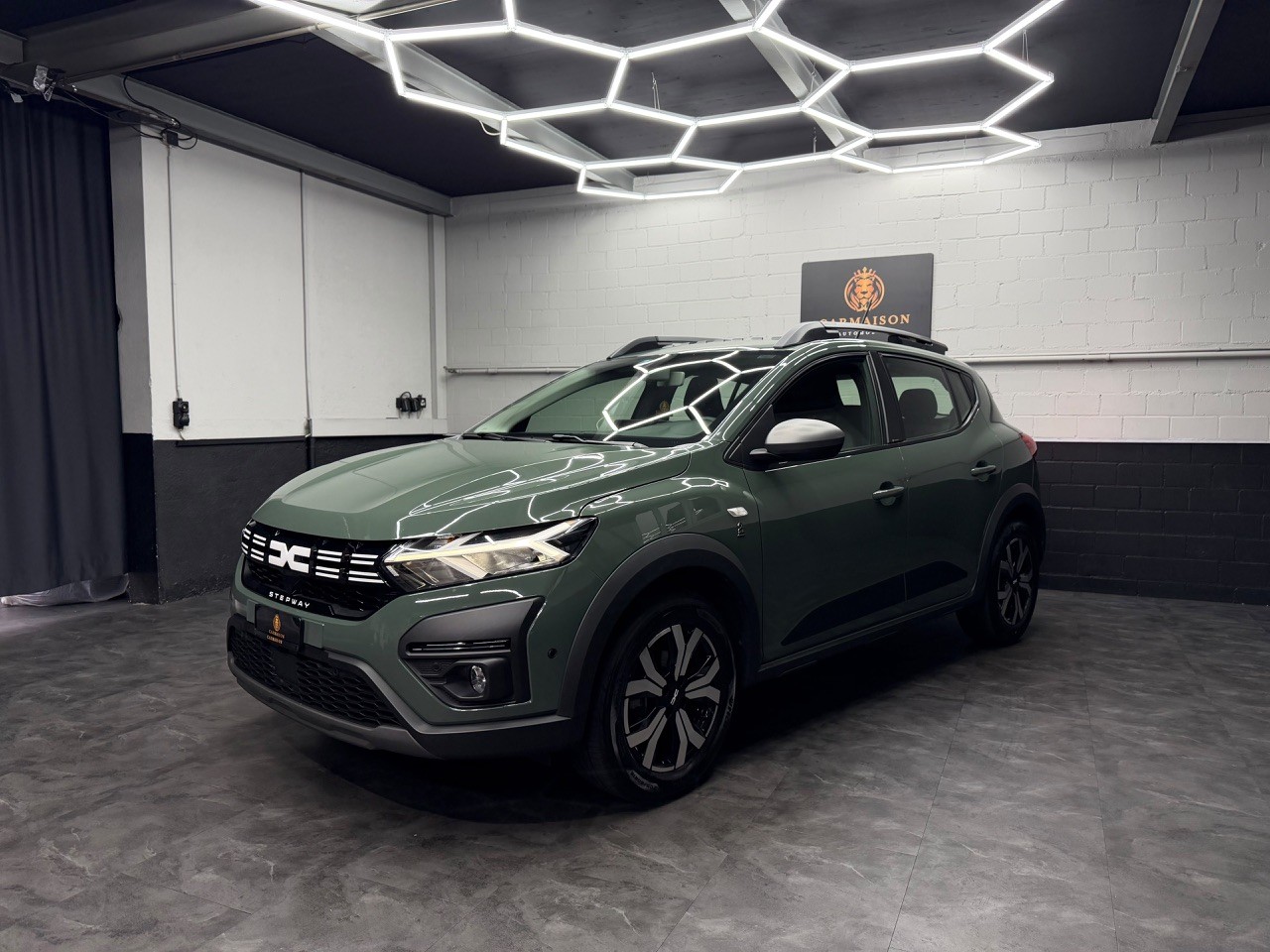 DACIA Sandero Stepway TCe 110 Expression | CH-Auto | Rückfahrkamera | 1. Hand | Tempomat | Winter Paket-image-2