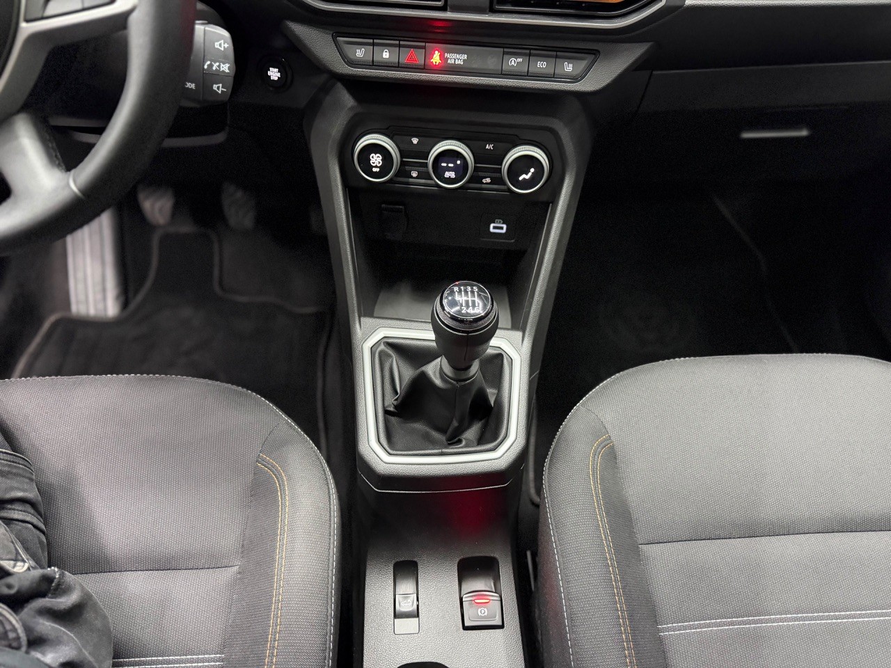DACIA Sandero Stepway TCe 110 Expression | CH-Auto | Rückfahrkamera | 1. Hand | Tempomat | Winter Paket-image-16