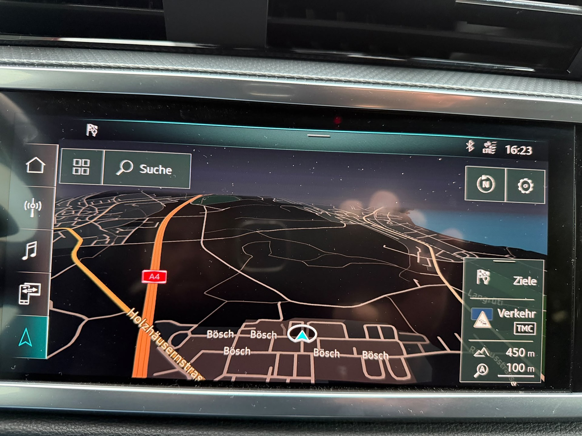 AUDI Q3 2.0 40 TDI Advanced quattro S-Tronic-image-16
