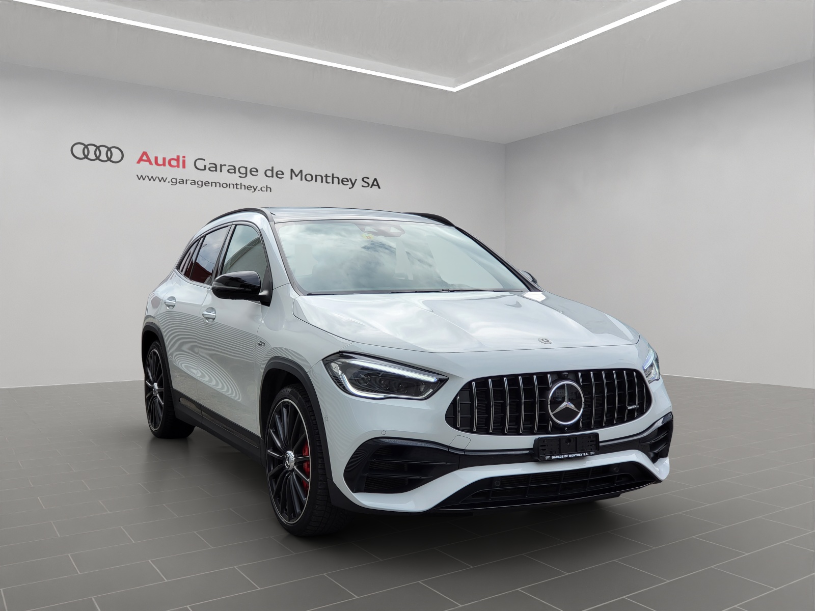 MERCEDES-BENZ GLA 45 S AMG 4Matic+ 8G-Speedshift DCT-image-1