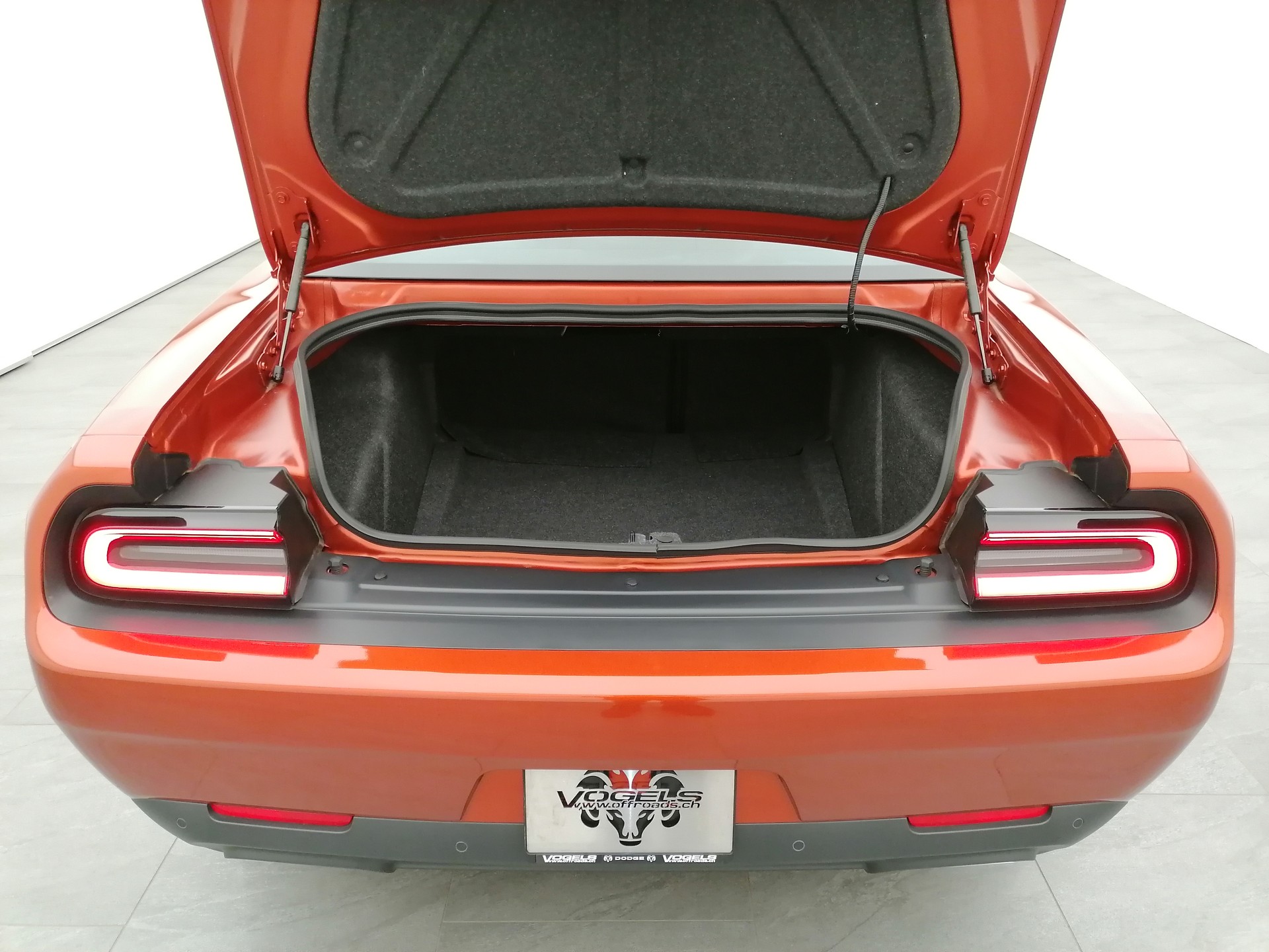 DODGE Challenger 392 WB Scatpack-image-12