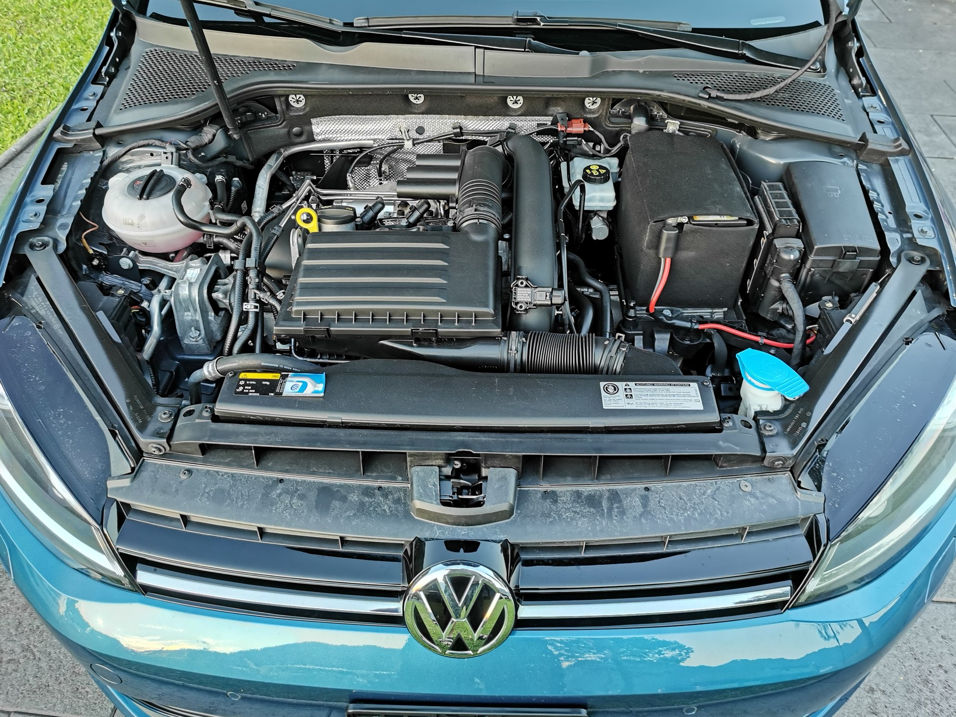 VW Golf Variant 1.4 TSI Lounge DSG-image-9