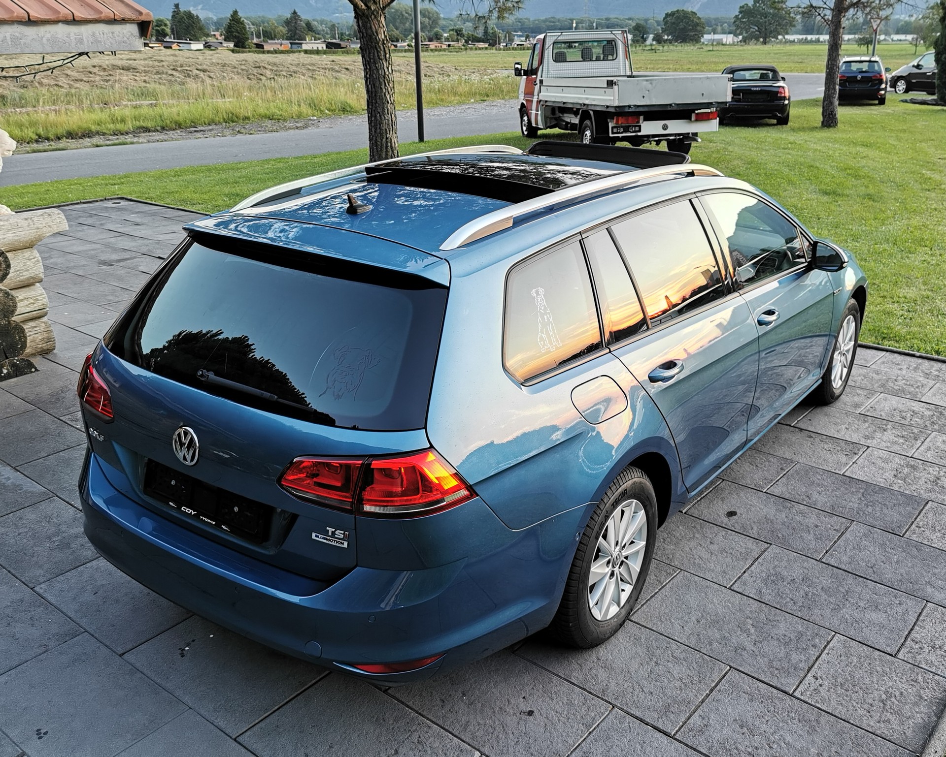 VW Golf Variant 1.4 TSI Lounge DSG-image-5