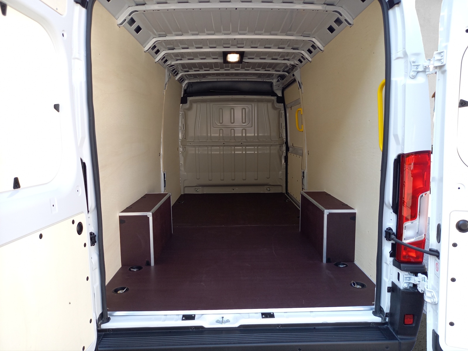 PEUGEOT Boxer Kaw. 435 L4H2 2.2 BlueHDi 180 S/S-image-13