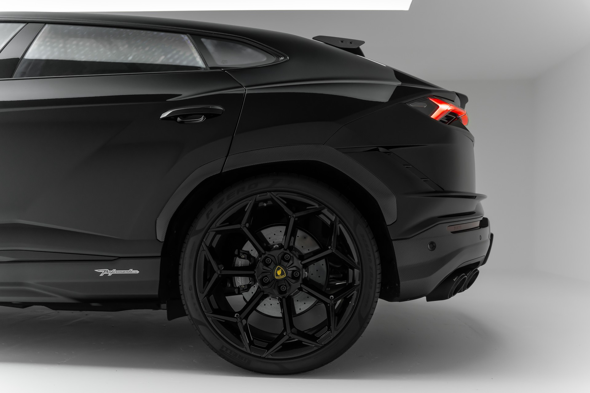 LAMBORGHINI Performante-image-8