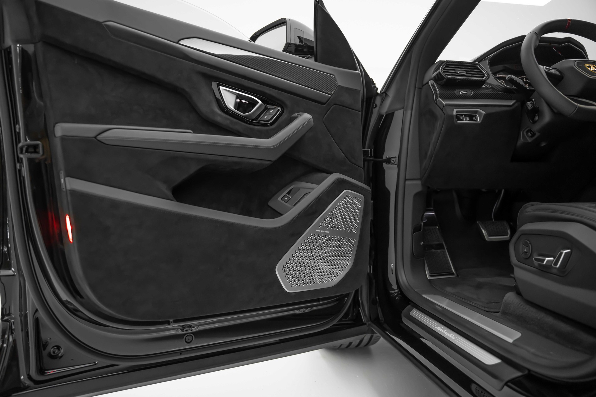 LAMBORGHINI Performante-image-24