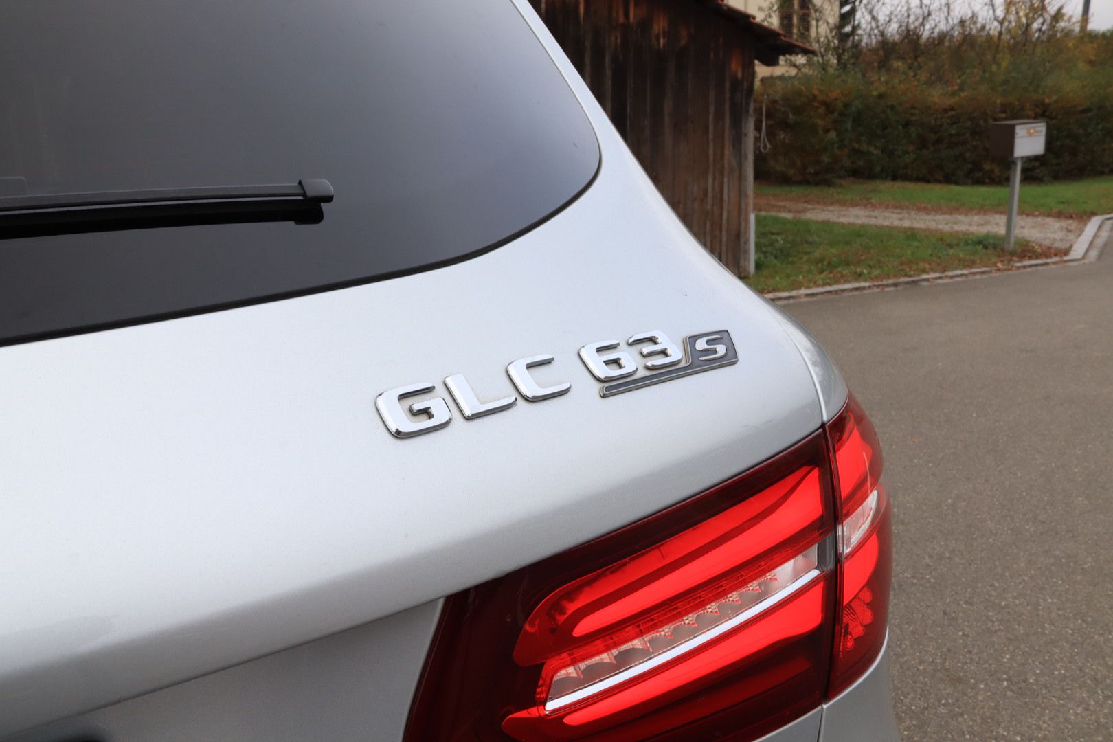 MERCEDES-BENZ GLC 63 S AMG 4Matic+ 9G-Tronic-image-4