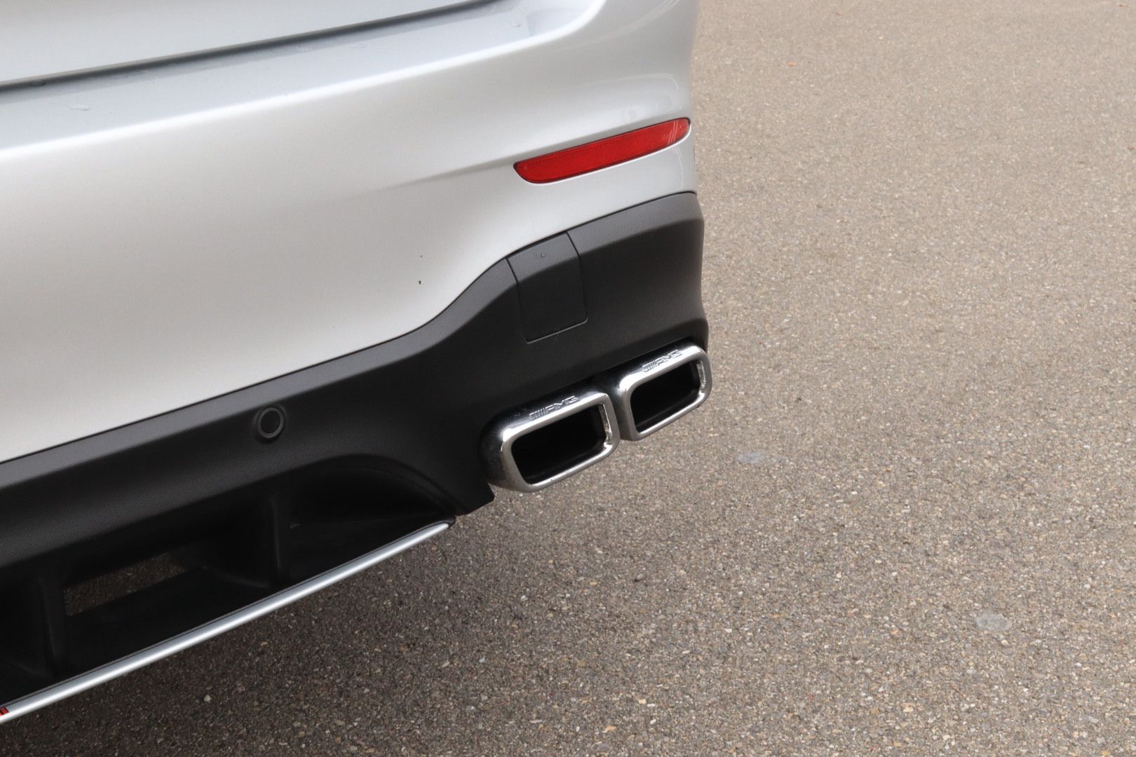 MERCEDES-BENZ GLC 63 S AMG 4Matic+ 9G-Tronic-image-6