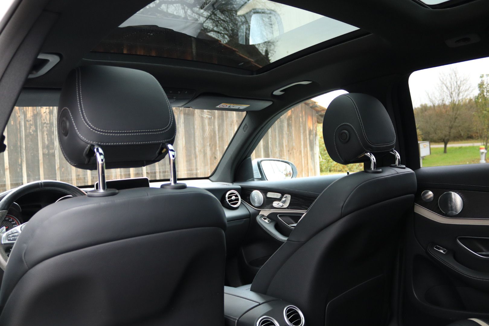 MERCEDES-BENZ GLC 63 S AMG 4Matic+ 9G-Tronic-image-11