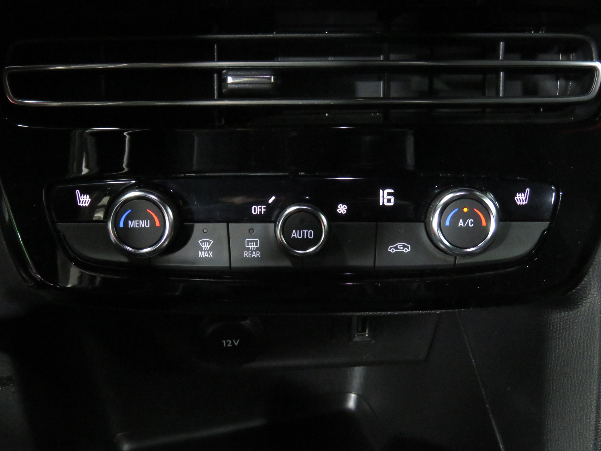 OPEL Mokka 1.2 Direct Injection Turbo GS Automat-image-16