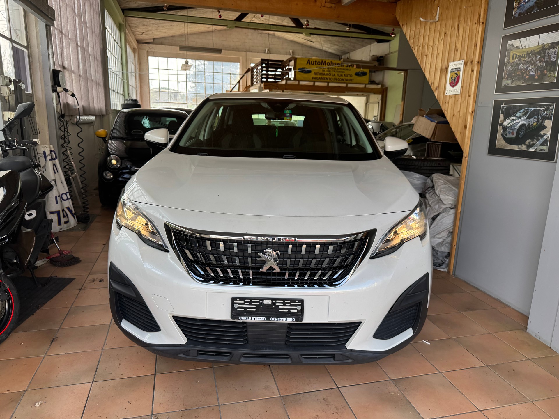 PEUGEOT 3008 1.2 PureTech Active-image-0