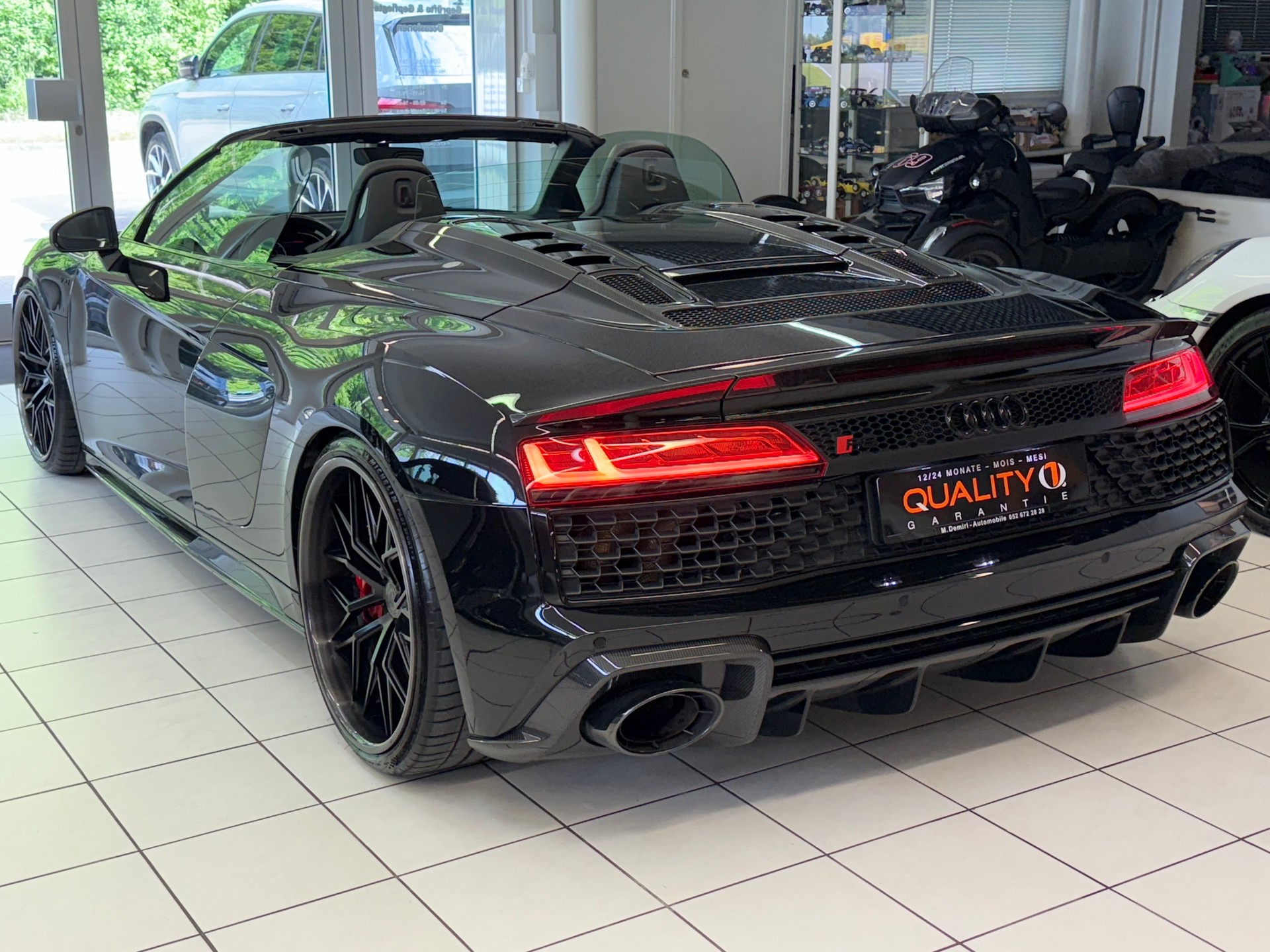 AUDI R8 Spyder performance S-Tronic-image-7