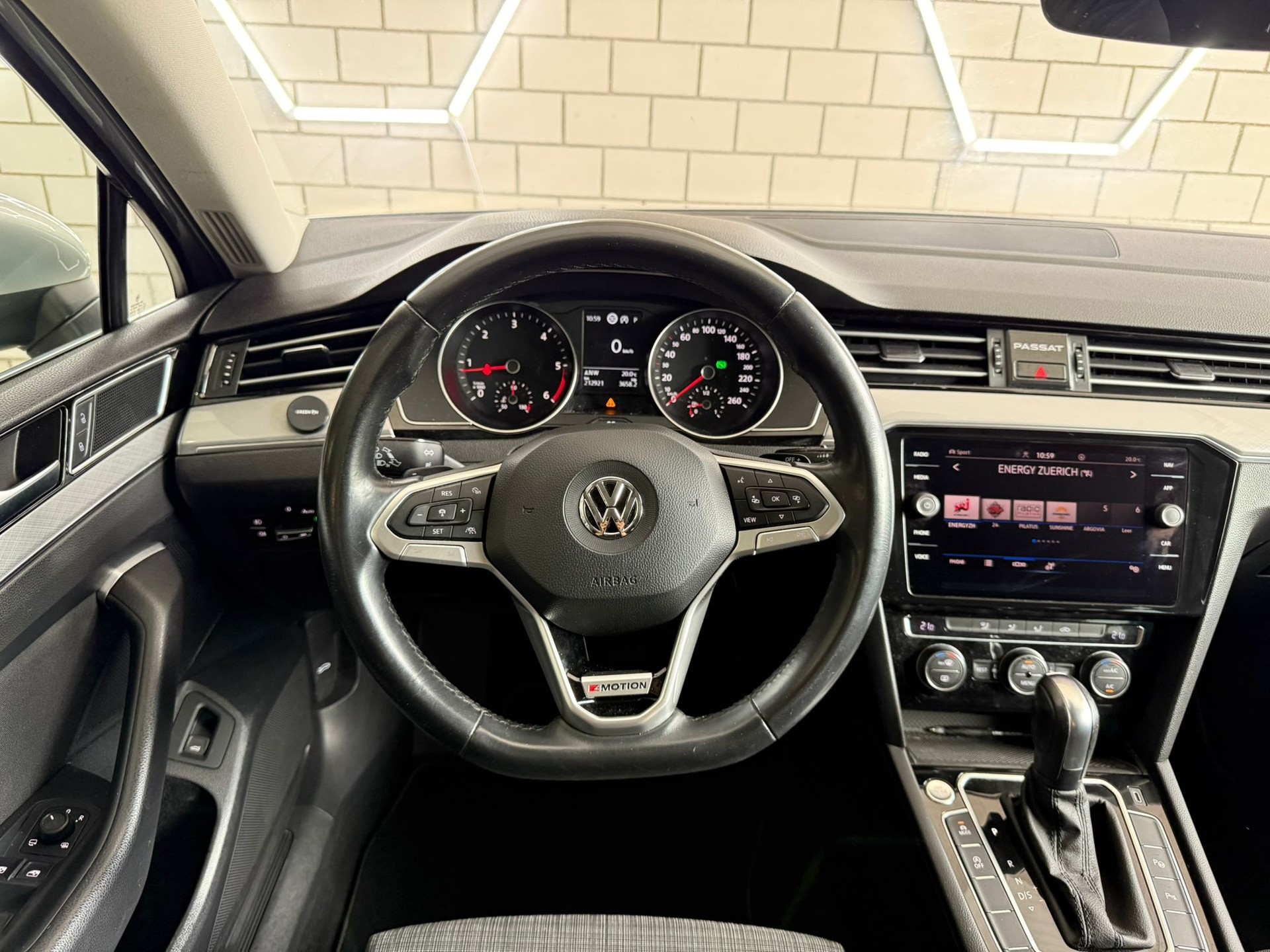 VW Passat 2.0 TDI BMT Business 4Motion DSG-image-7