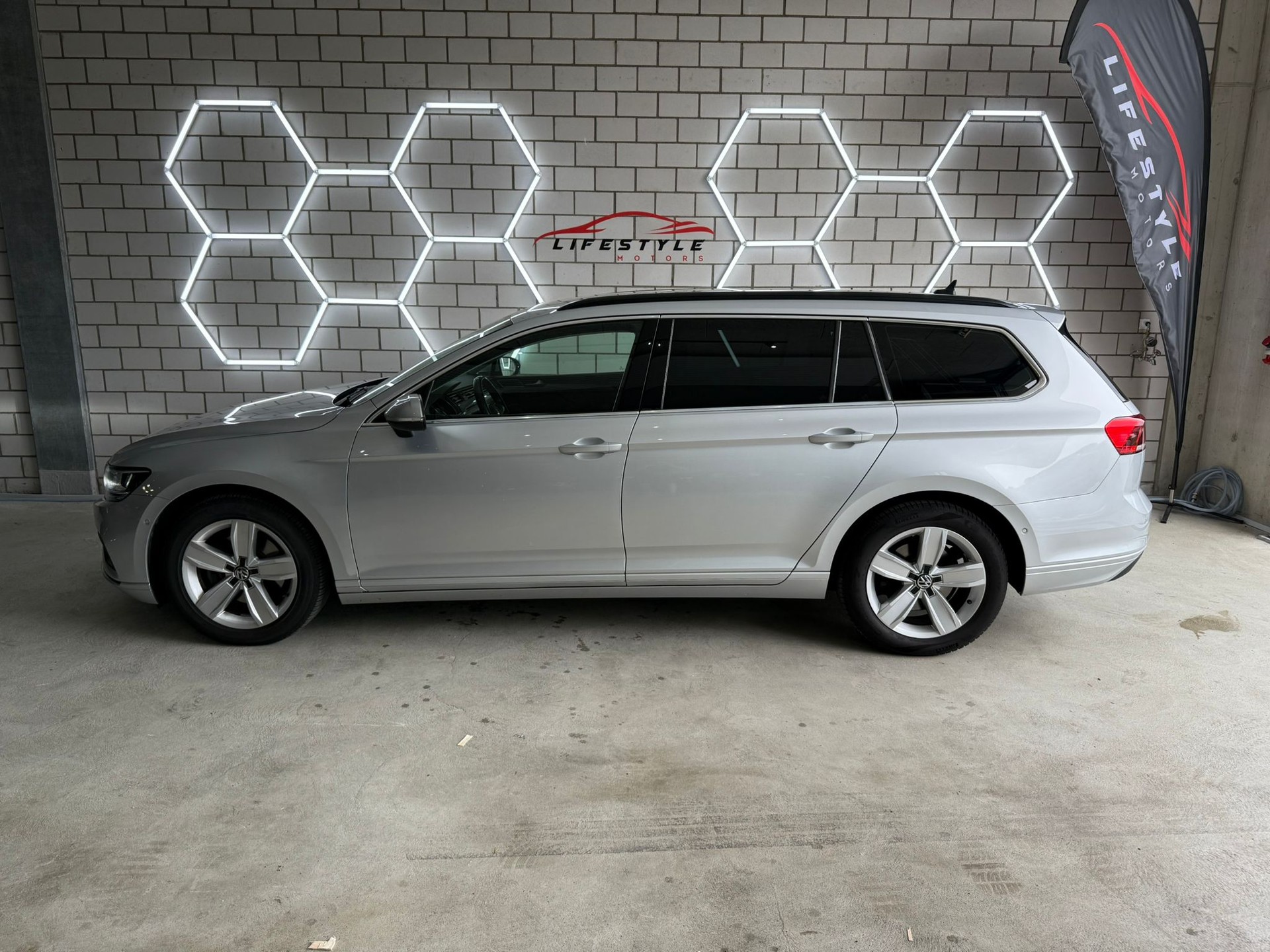 VW Passat 2.0 TDI BMT Business 4Motion DSG-image-1