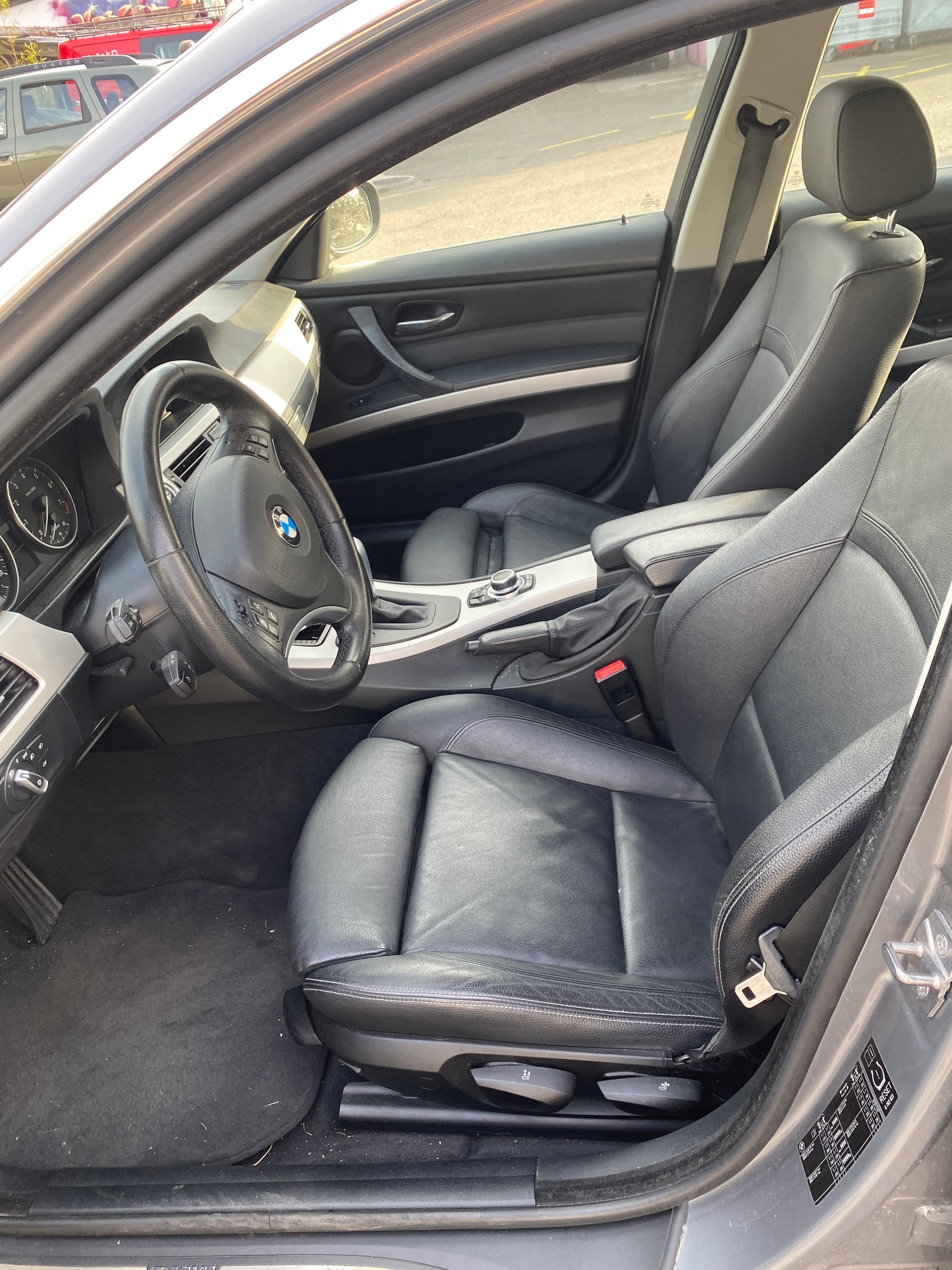 BMW 325i xDrive Touring more4you Steptronic-image-7