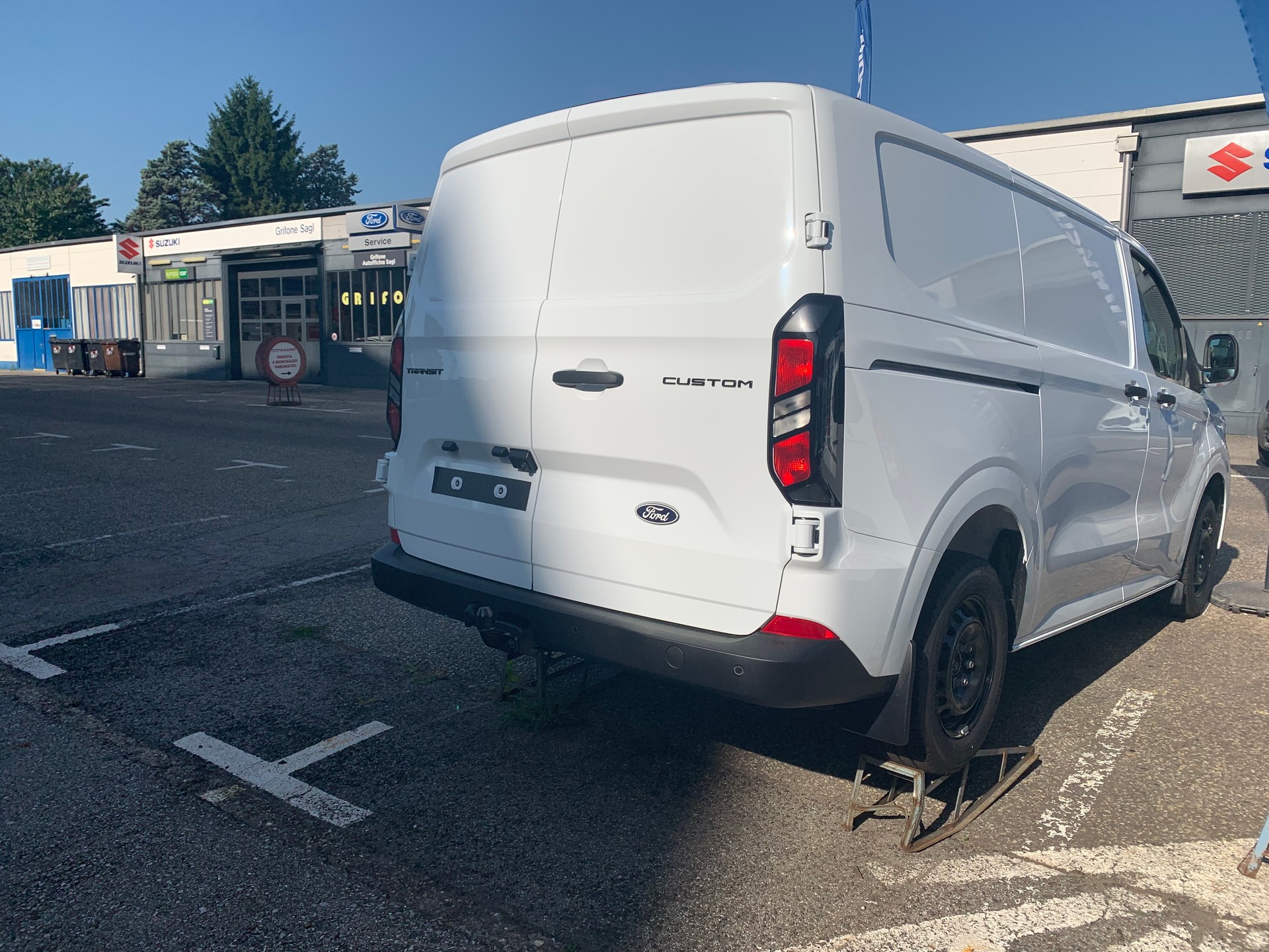 FORD Transit Custom Van 300 L1H1 Trend-image-3