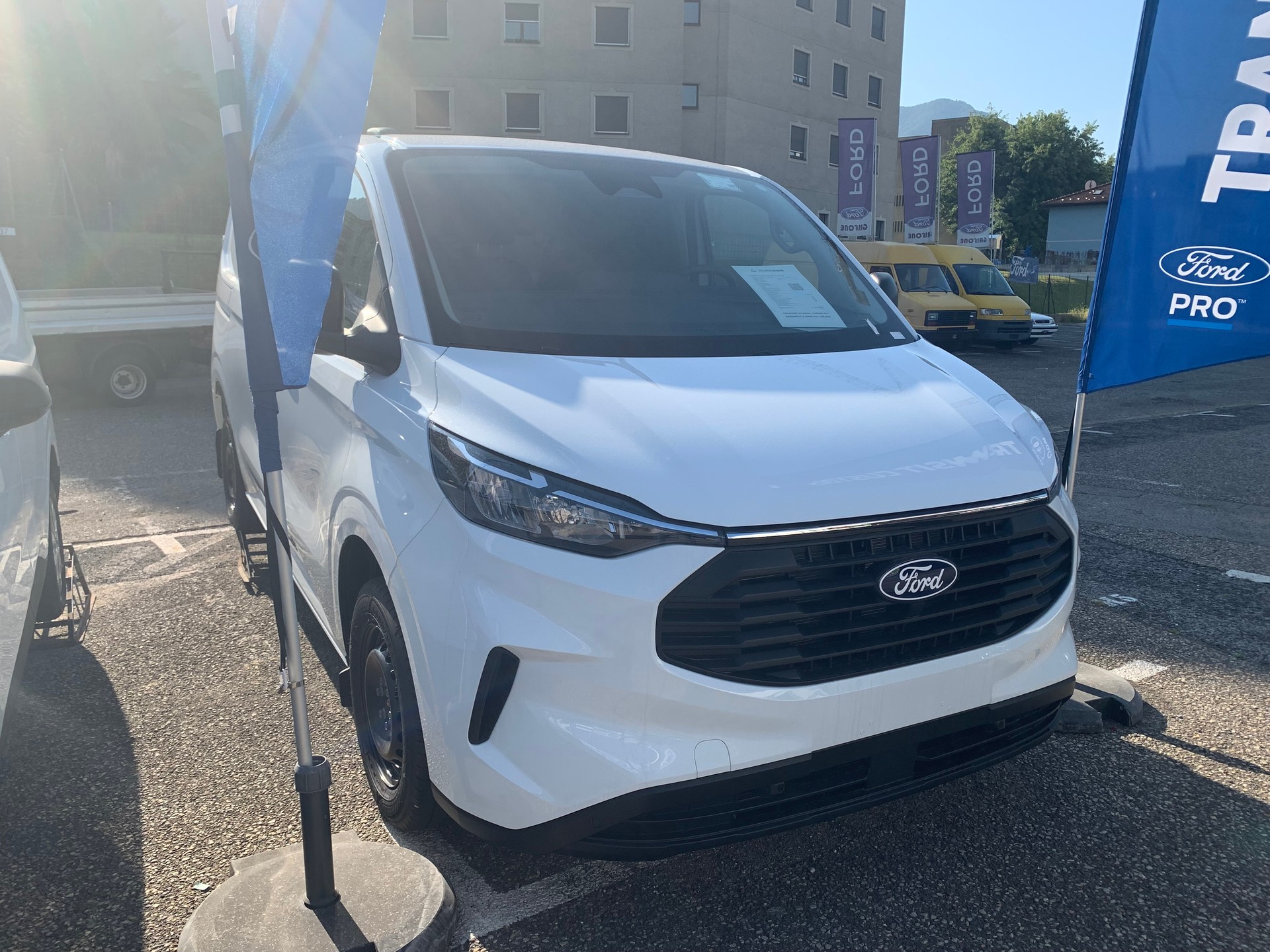 FORD Transit Custom Van 300 L1H1 Trend-image-1