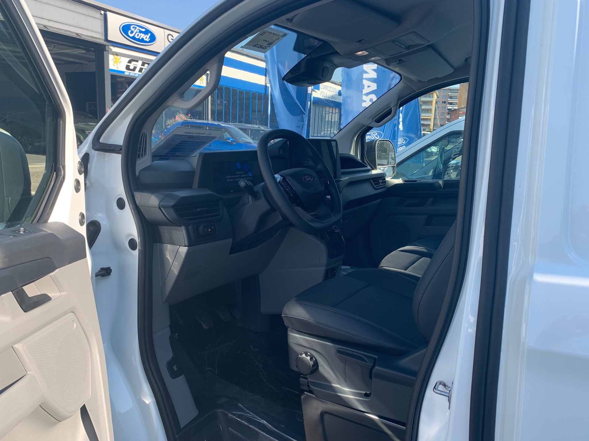 FORD Transit Custom Van 300 L1H1 Trend-image-8