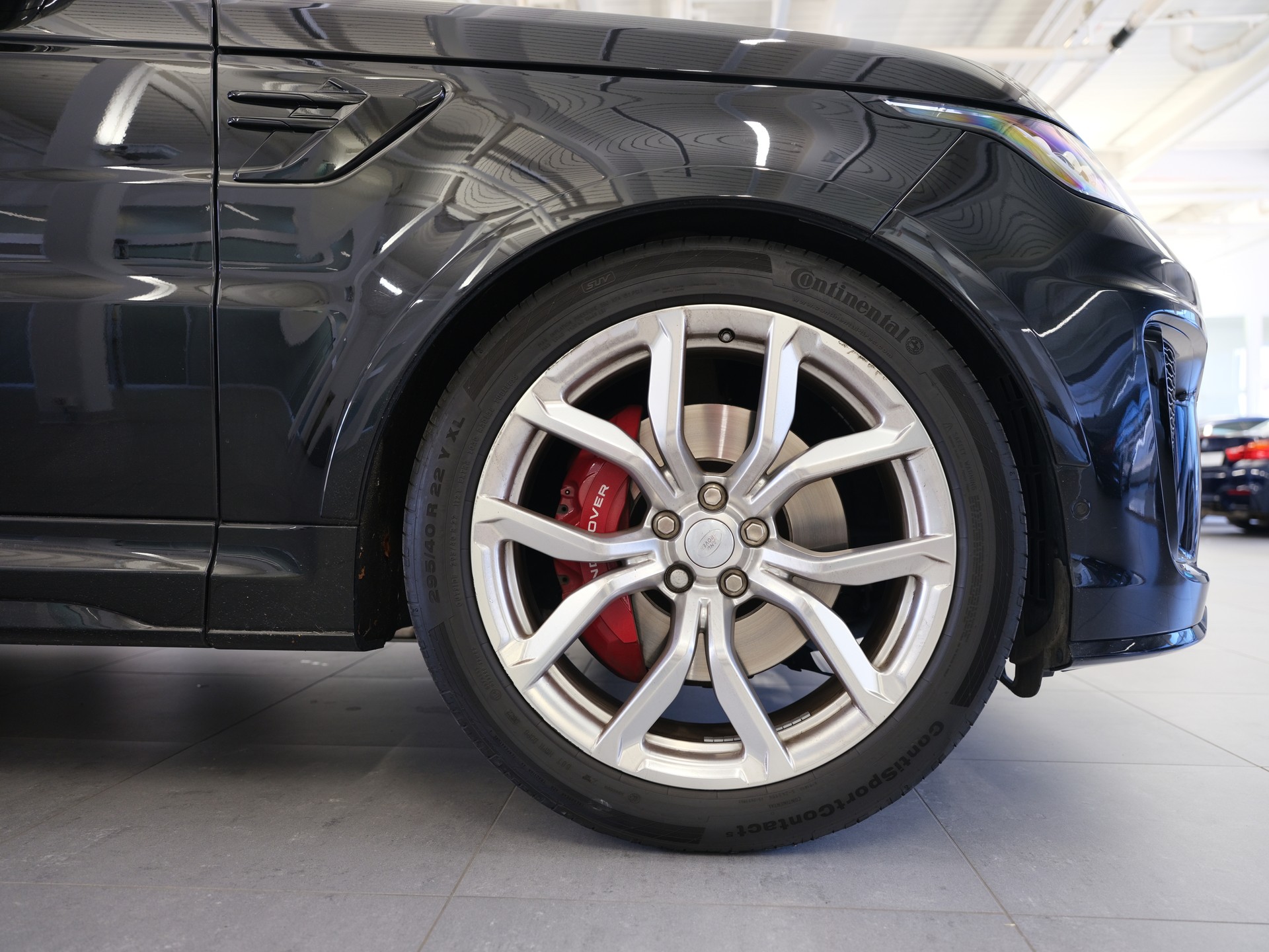 LAND ROVER Range Rover Sport 5.0 V8 S/C SVR Automatic-image-7