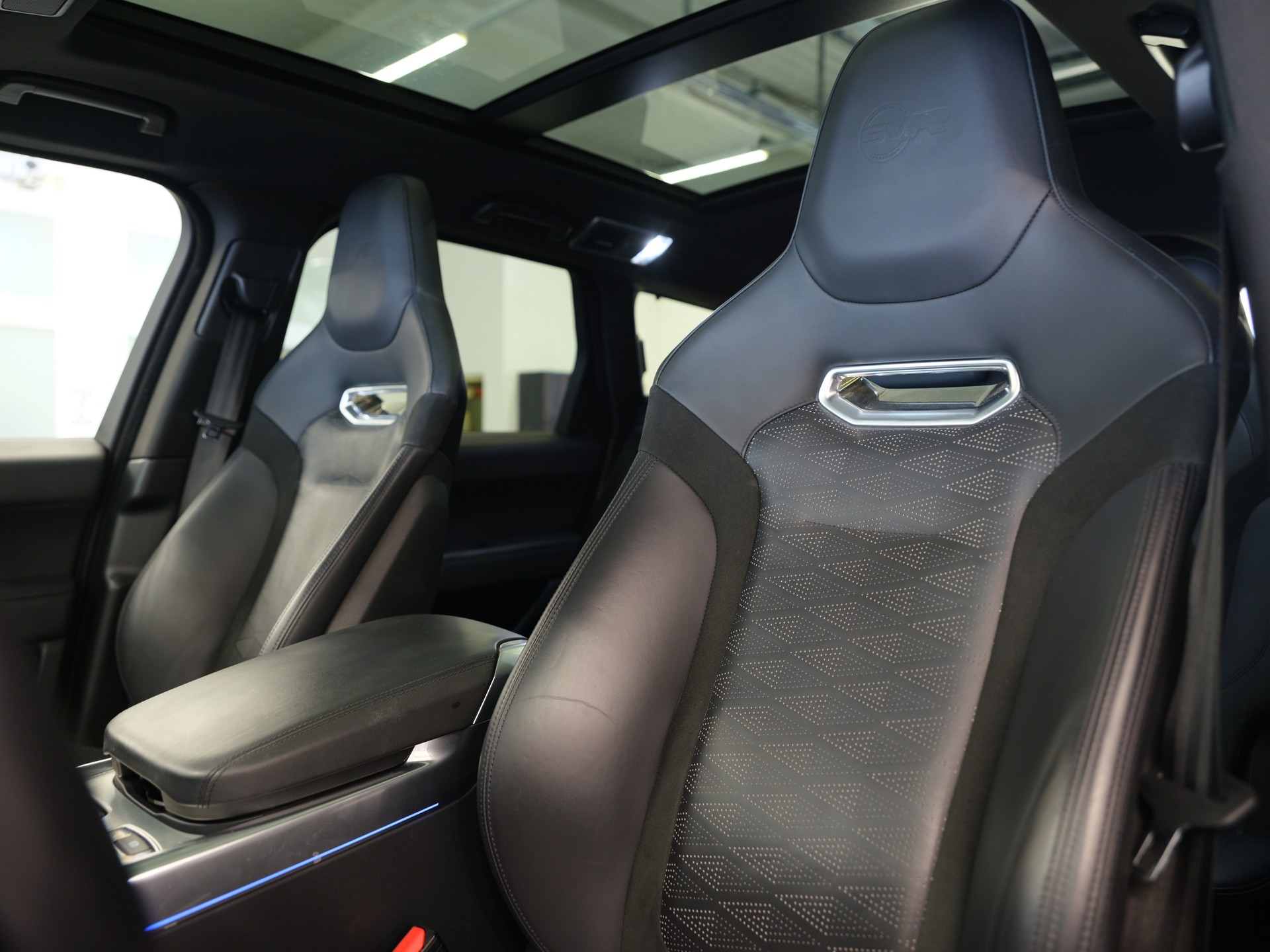 LAND ROVER Range Rover Sport 5.0 V8 S/C SVR Automatic-image-18