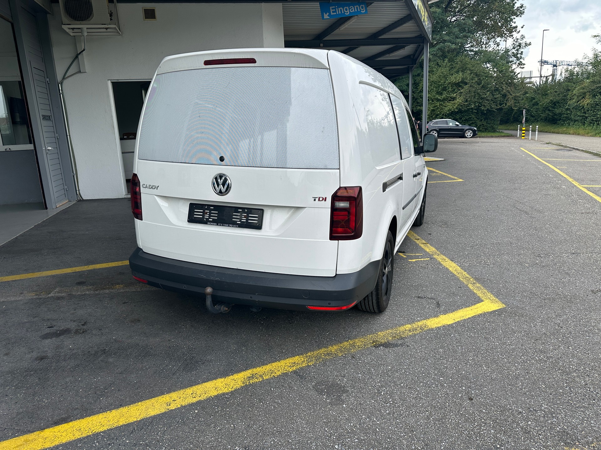 VW Caddy Maxi 2.0TDI BlueMotion Technology DSG-image-7