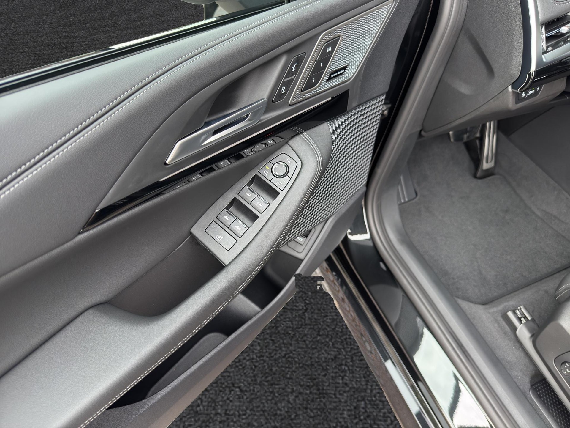 BMW 223 Active Tourer 223i xDrive Active Tourer M Sport-image-17