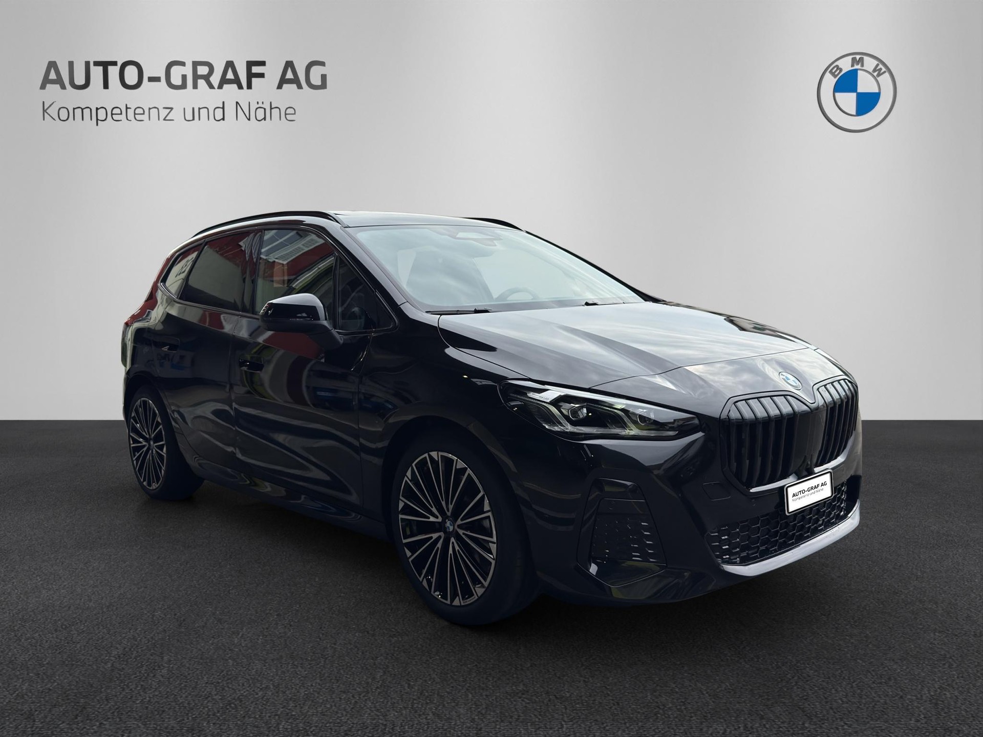 BMW 223 Active Tourer 223i xDrive Active Tourer M Sport-image-12