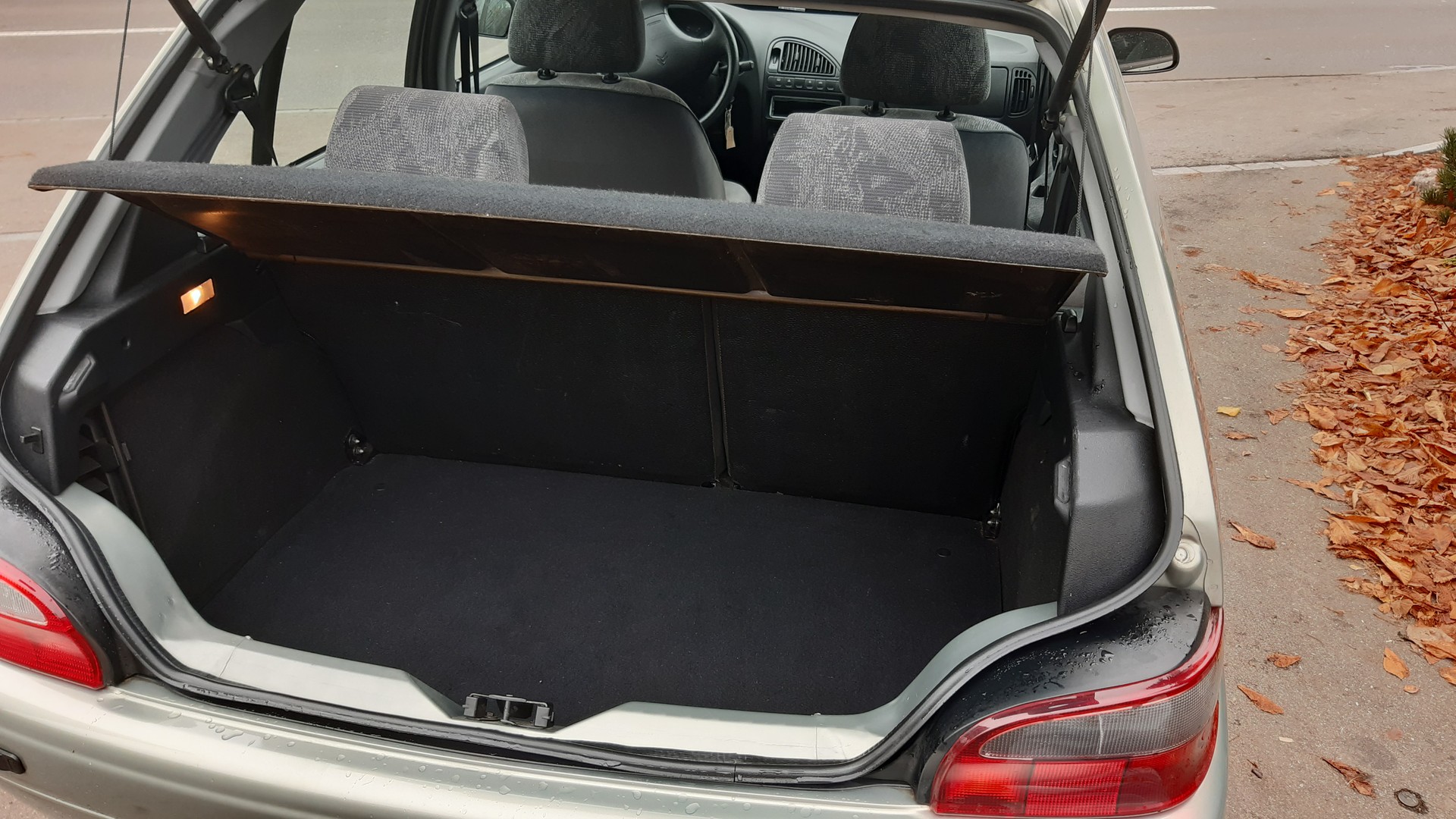 CITROEN Saxo 1.4i Opéra-image-7