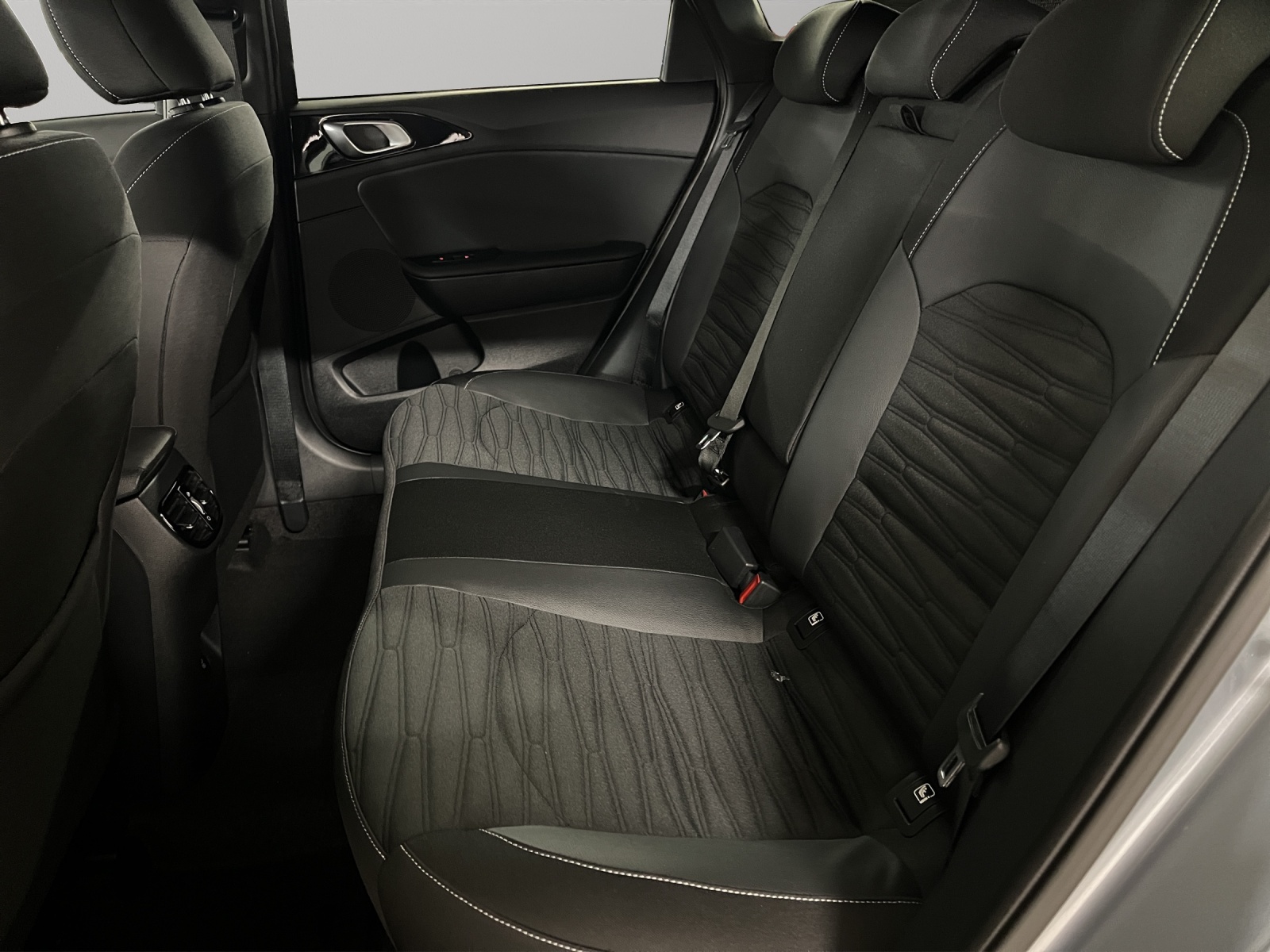 KIA Ceed SW 1.5 T MHEV GT-Line-image-10
