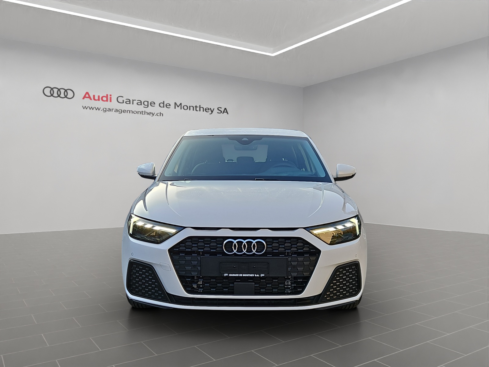 AUDI A1 Sportback 30 TFSI Attraction S-tronic-image-1