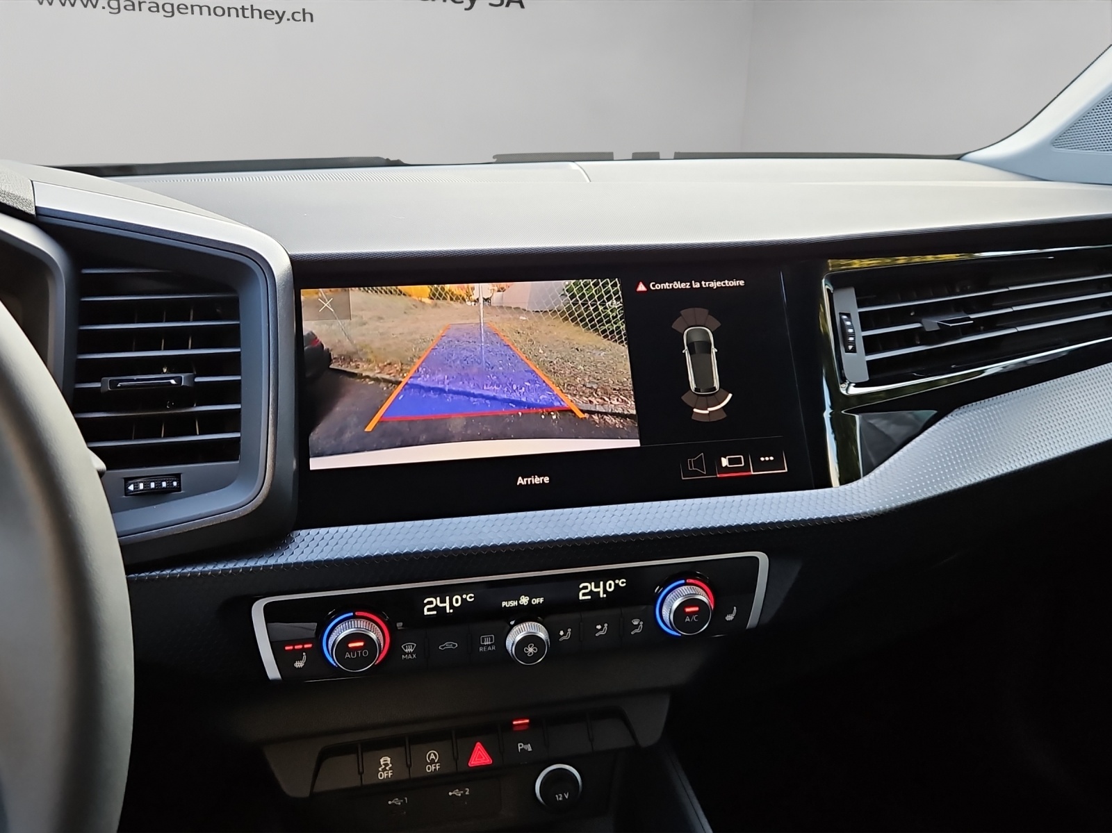 AUDI A1 Sportback 30 TFSI Attraction S-tronic-image-12