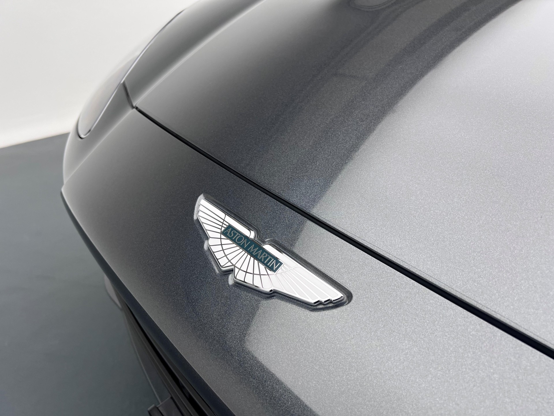 ASTON MARTIN DBX 4.0 V8 Bi-Turbo-image-20