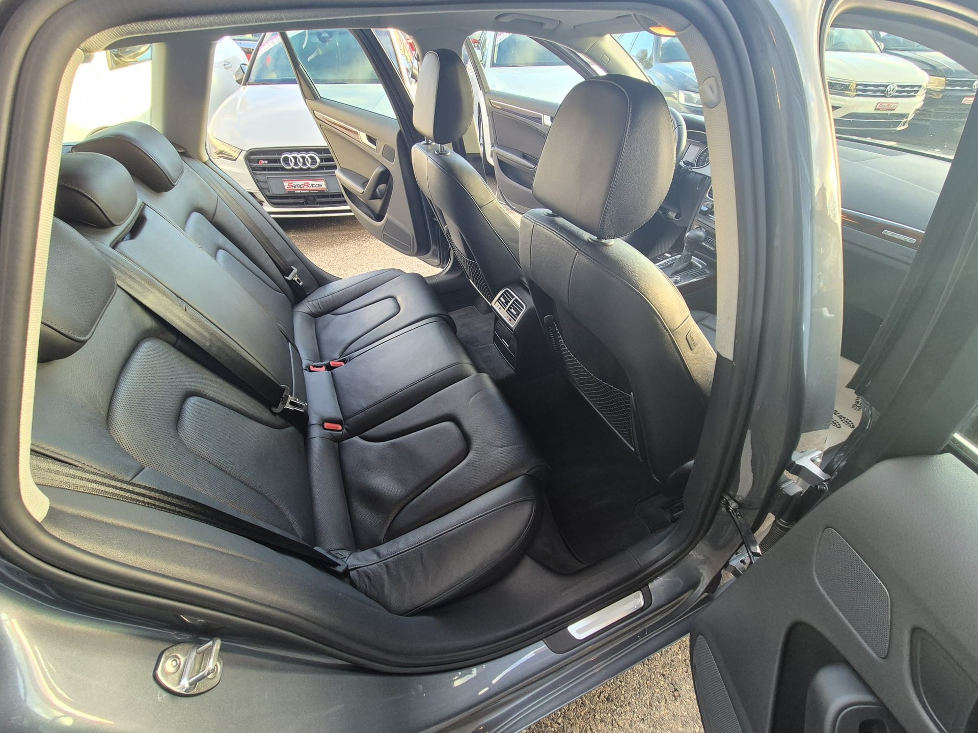 AUDI A4 Avant 3.0 TDI quattro S-tronic-image-10