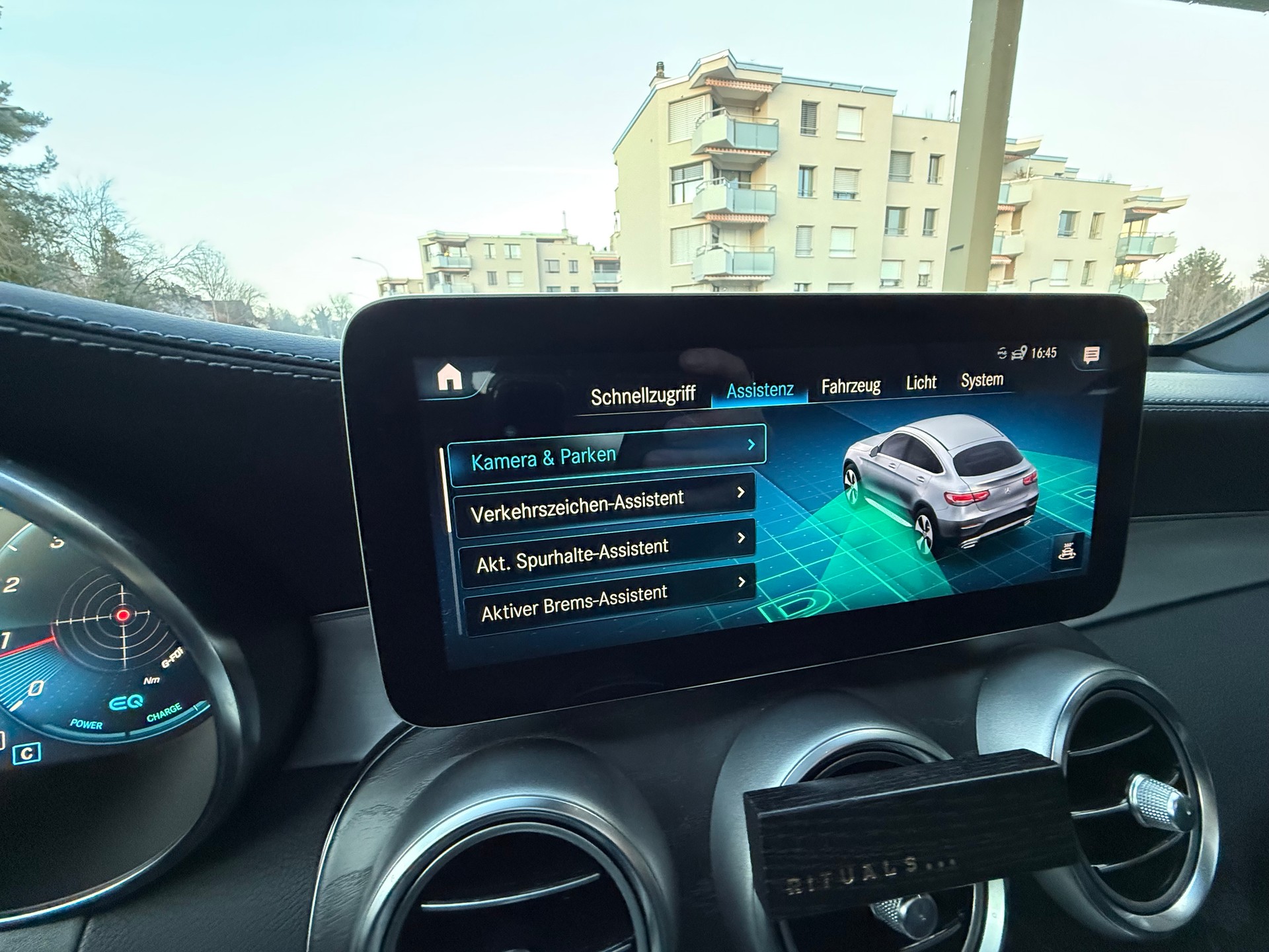 MERCEDES-BENZ GLC Coupé 300 AMG Line 4Matic 9G-Tronic-image-7