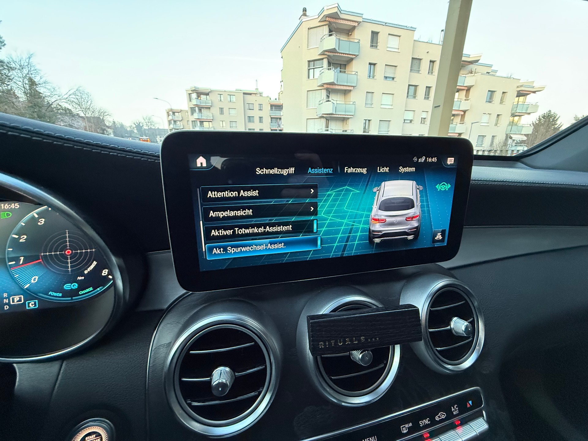 MERCEDES-BENZ GLC Coupé 300 AMG Line 4Matic 9G-Tronic-image-8